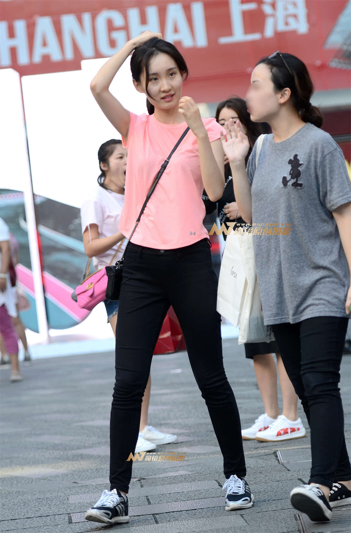 美女酷似真由美插图1