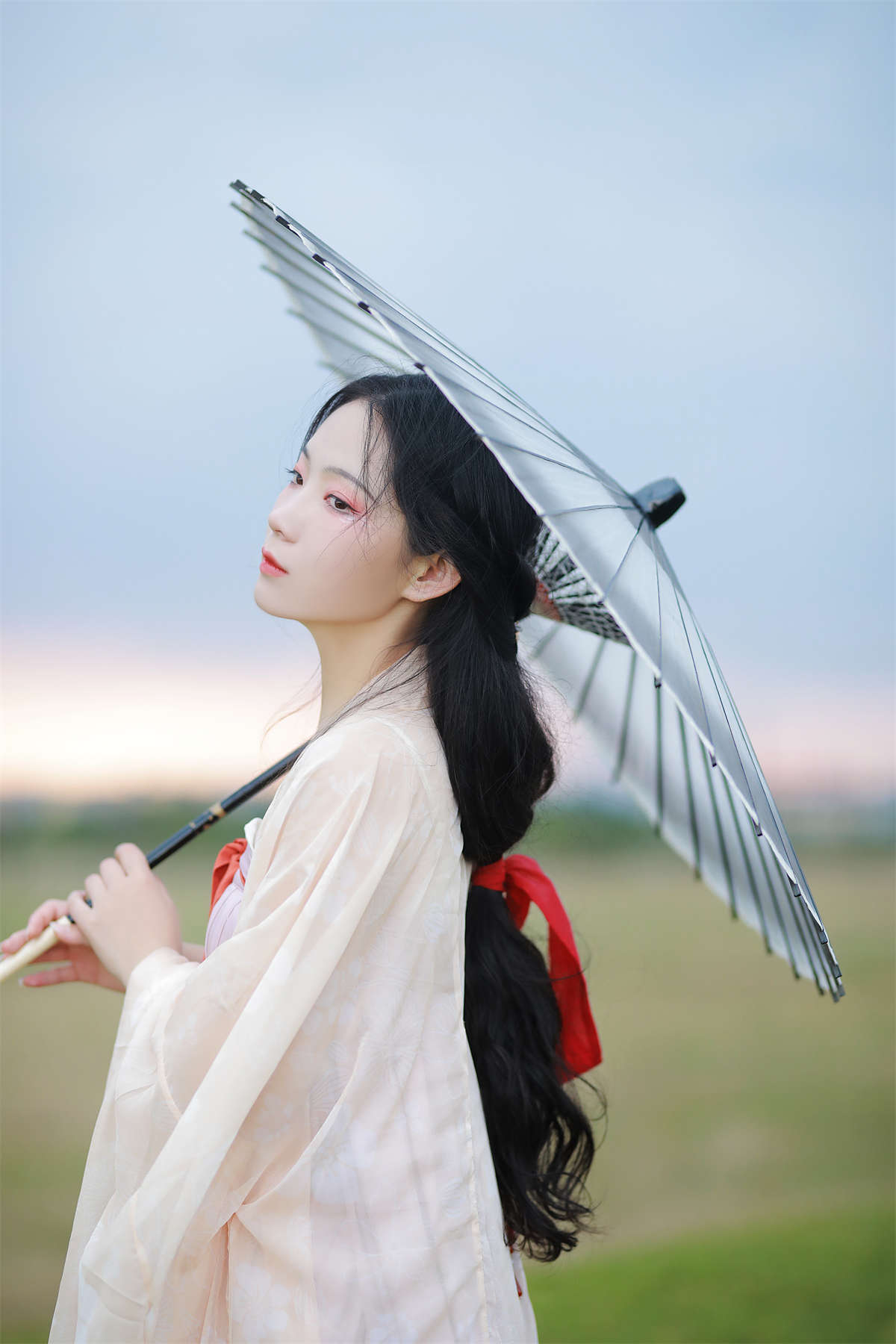 YITUYU艺图语 2022.09.26 不归客 落花人独立-日更街拍