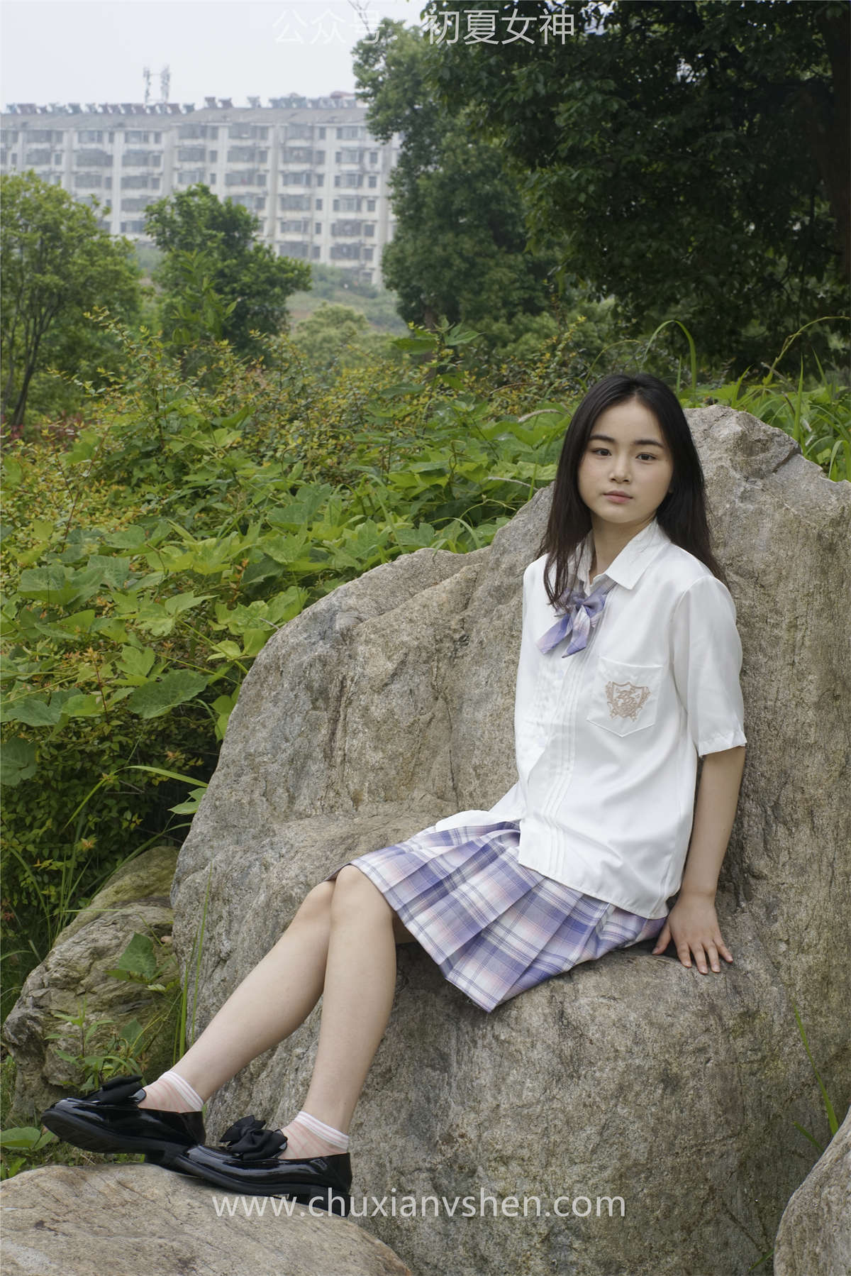 图片[2]-初夏女神 No.043 十一 周末丛林 JK套搭配的袜子遭嫌弃-日更街拍
