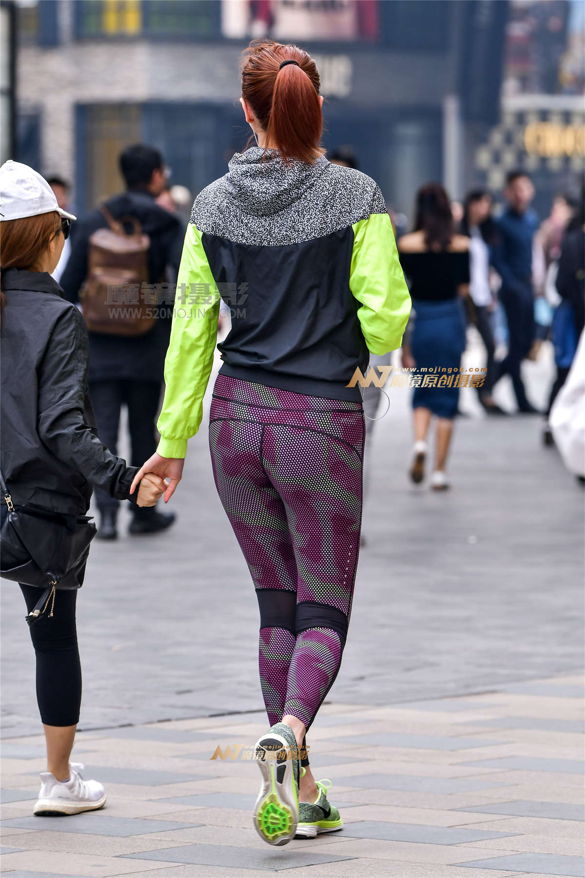 图片[2]-左手倒影赛帖：高模特紧裤包臀-日更街拍