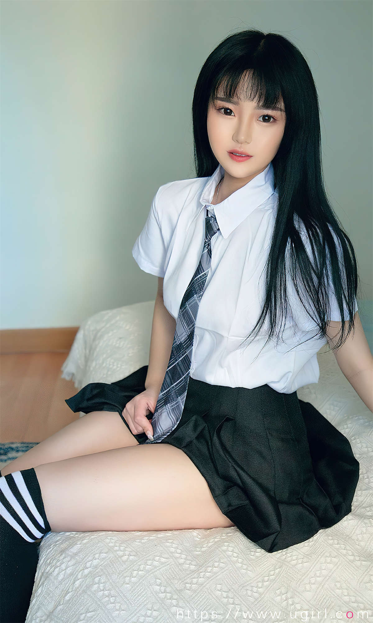 Ugirls爱尤物 No.2487 新年顺意 桃子-日更街拍