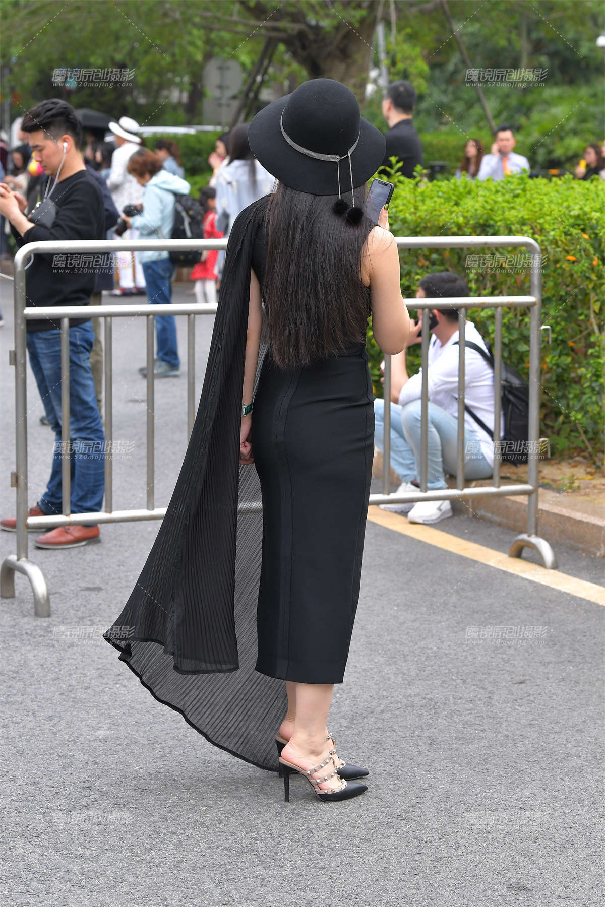 图片[2]-镂空~性感的美女-日更街拍