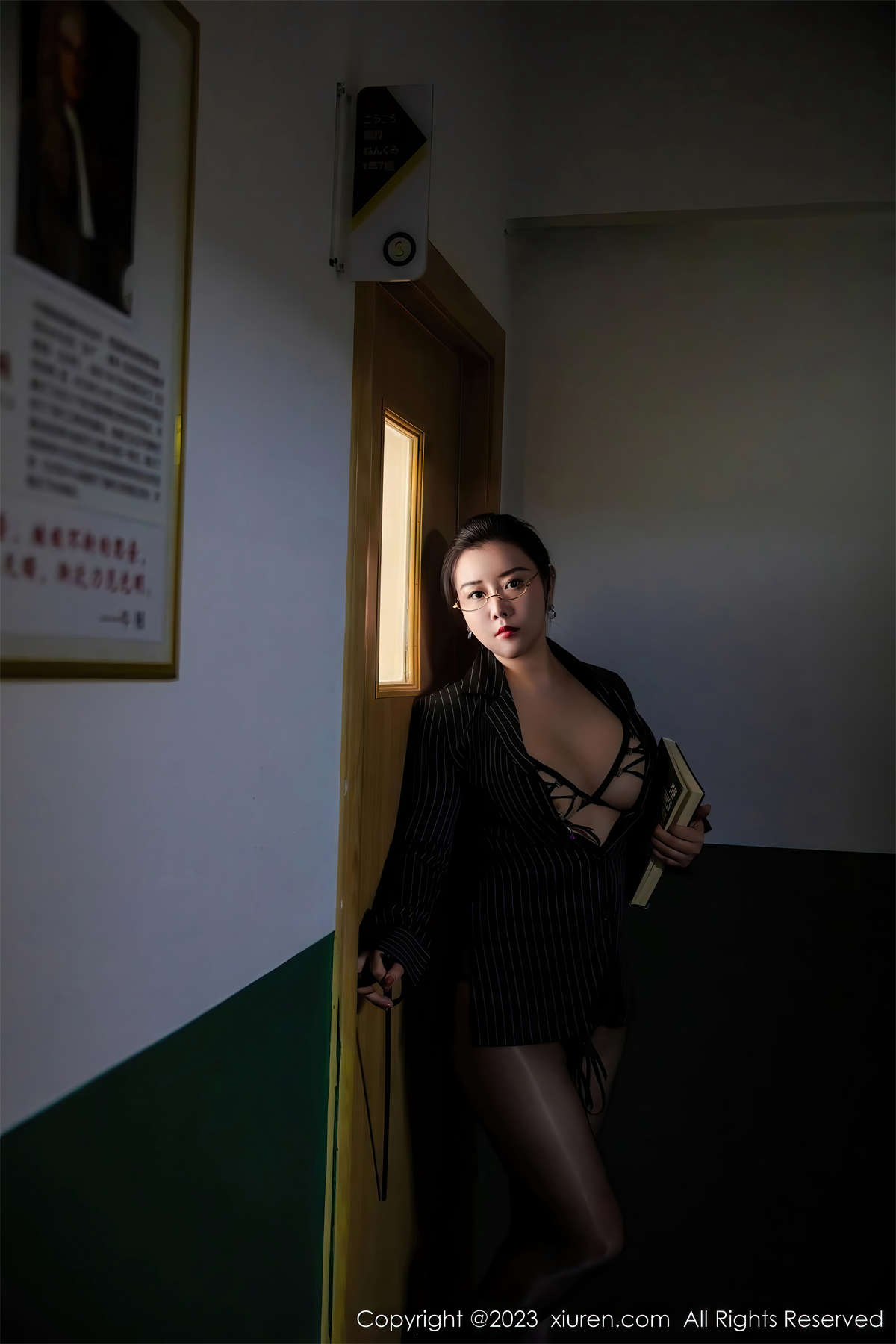 图片[2]-Xiuren秀人网 2023.05.30 No.6823 王婉悠-日更街拍