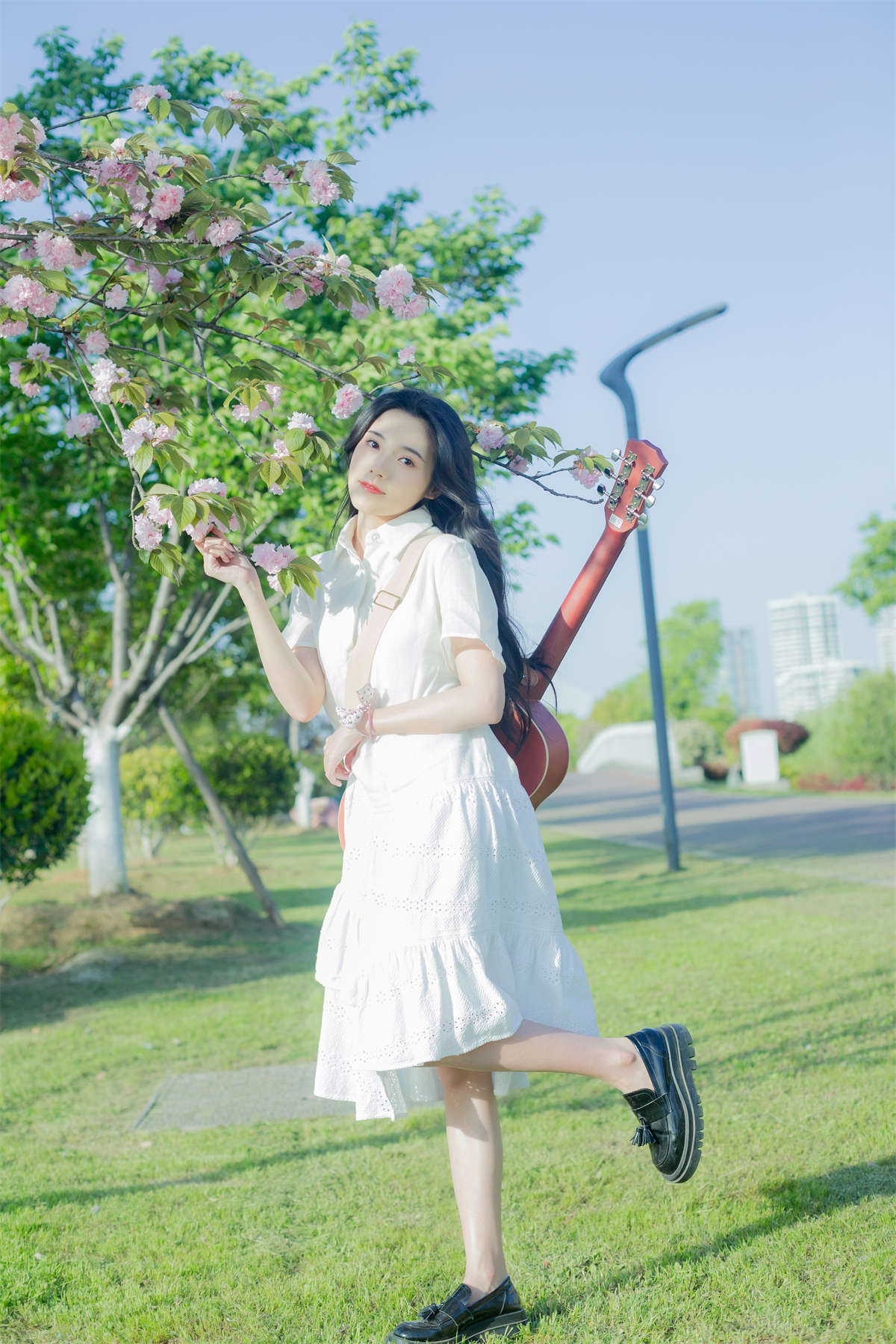 YITUYU艺图语 2022.07.29 给晚樱的情歌 静鏡婧-日更街拍
