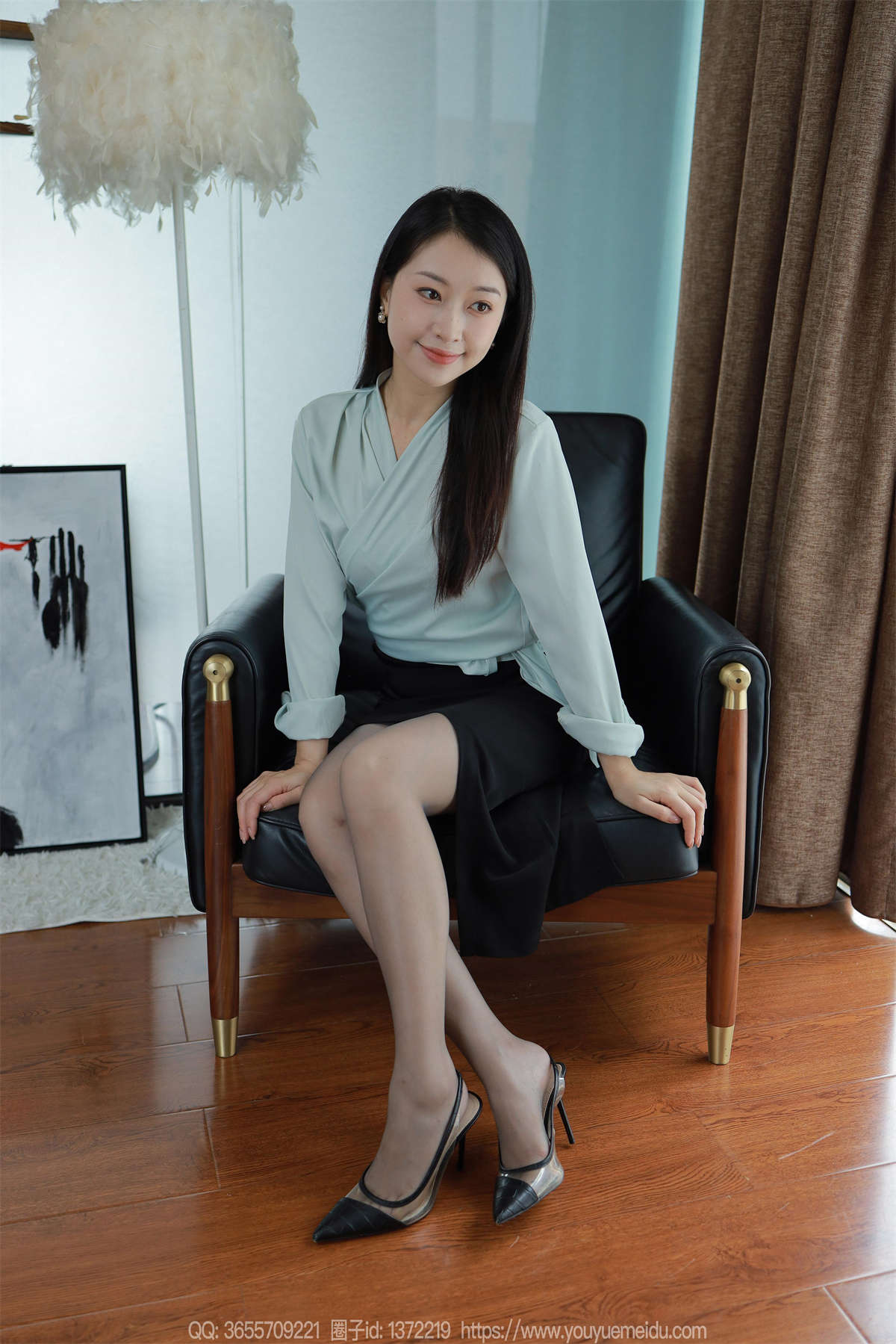 IESS异思趣向 2024.07.14 丝享家1793：小婕 灰色丝-日更街拍