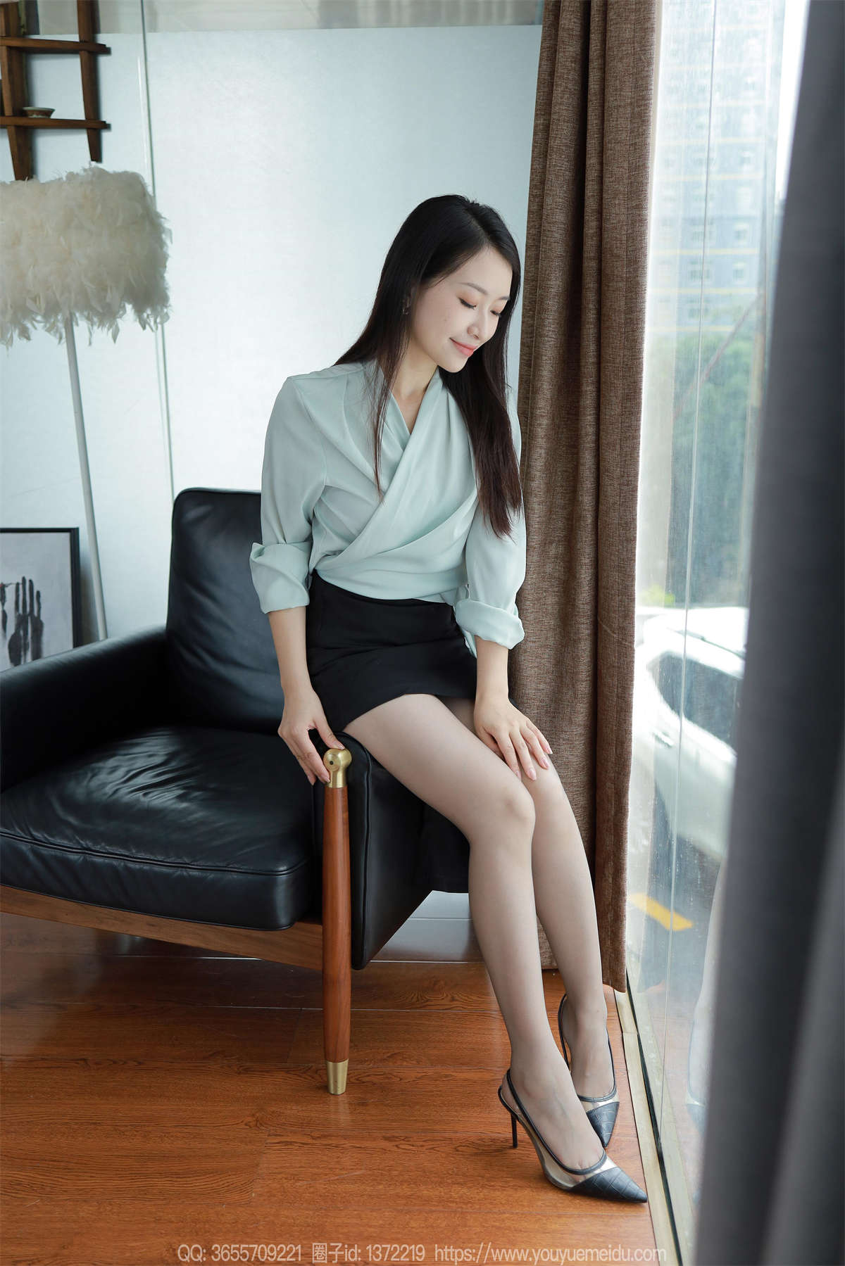 图片[2]-IESS异思趣向 2024.07.14 丝享家1793：小婕 灰色丝-日更街拍