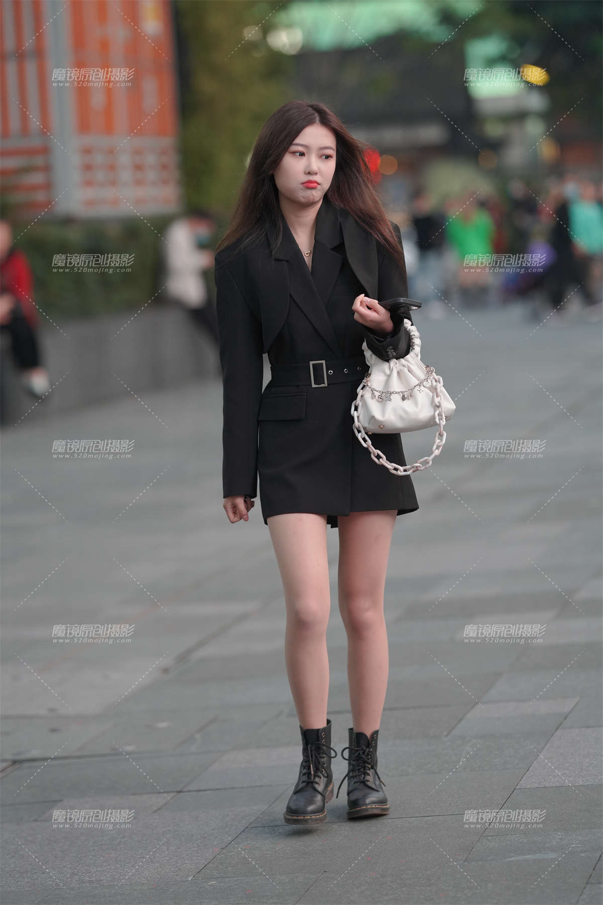 漂亮小可爱-日更街拍