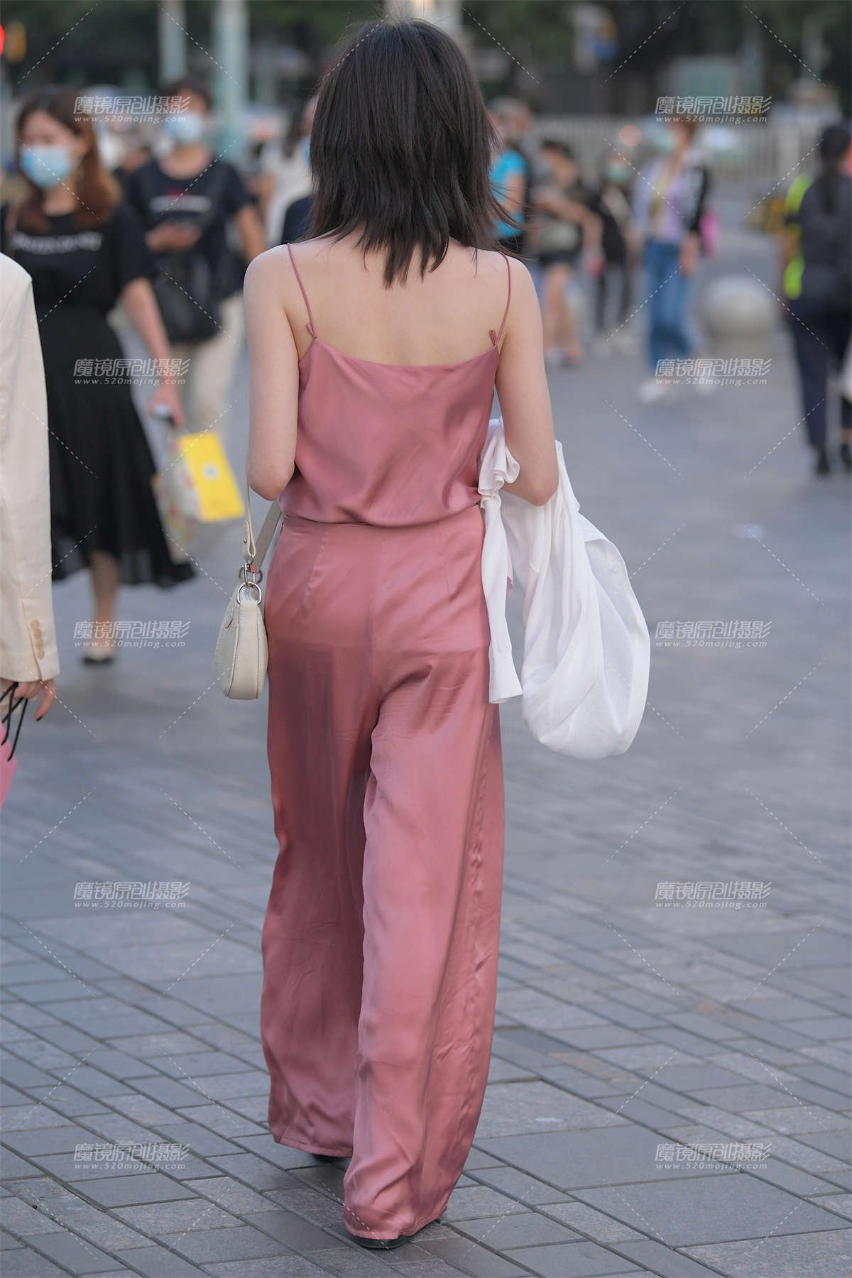 图片[2]-【红石赛帖】性感粉色裤美女-日更街拍