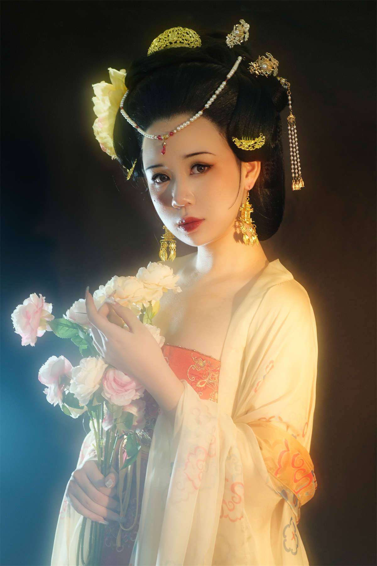 YITUYU艺图语 2022.09.16 露华浓 一只高高插图1