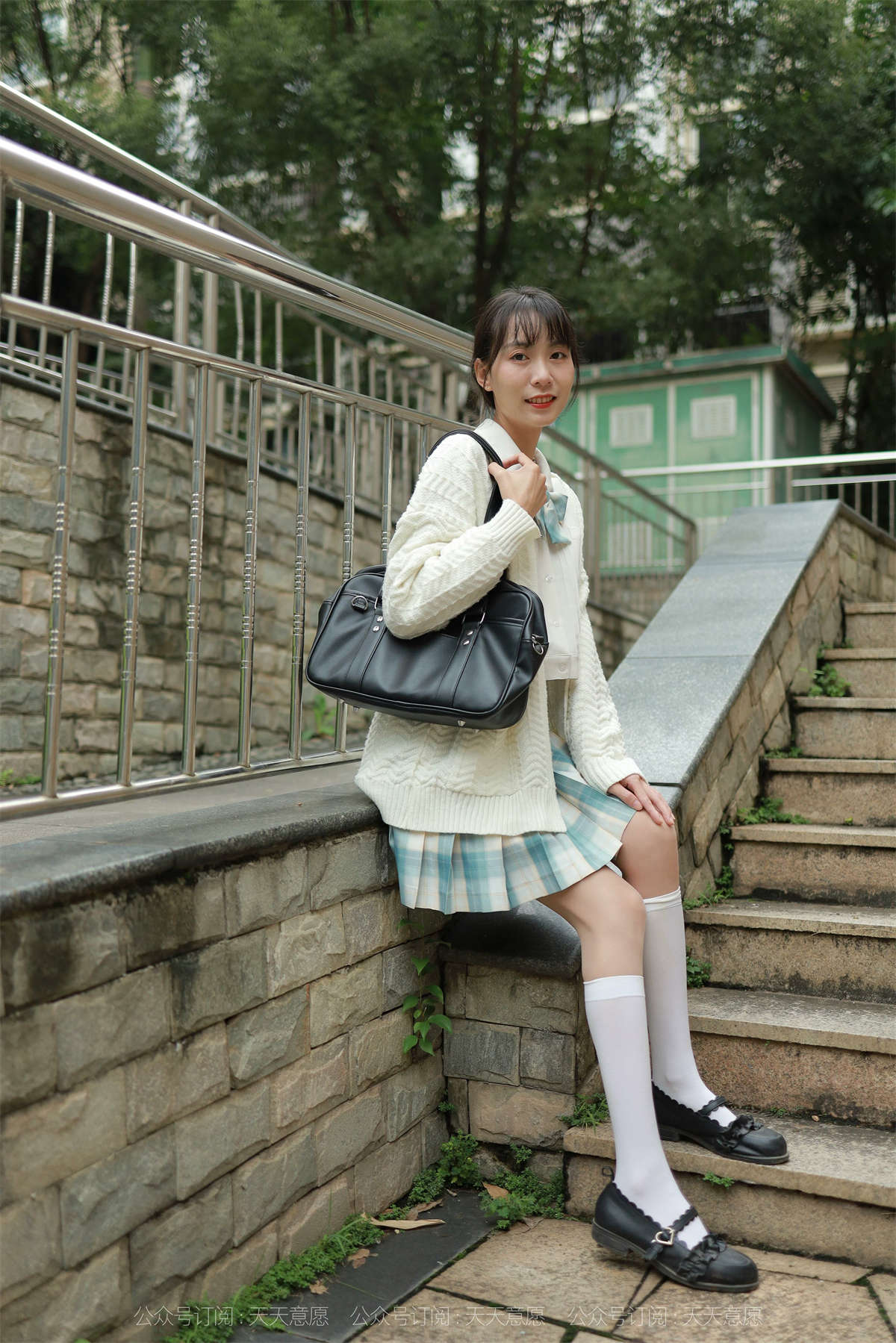 图片[2]-IESS异思趣向 2021.11.02 丝享家963：团团 长腿JK装-日更街拍