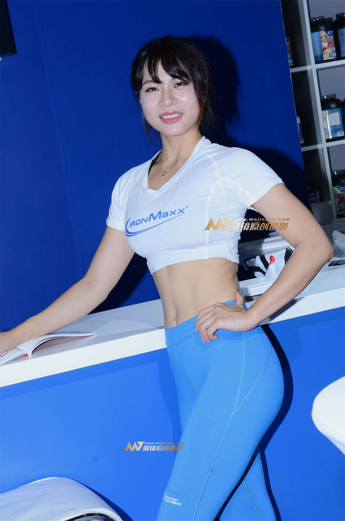 【神摄手赛帖】蓝色健体裤-日更街拍