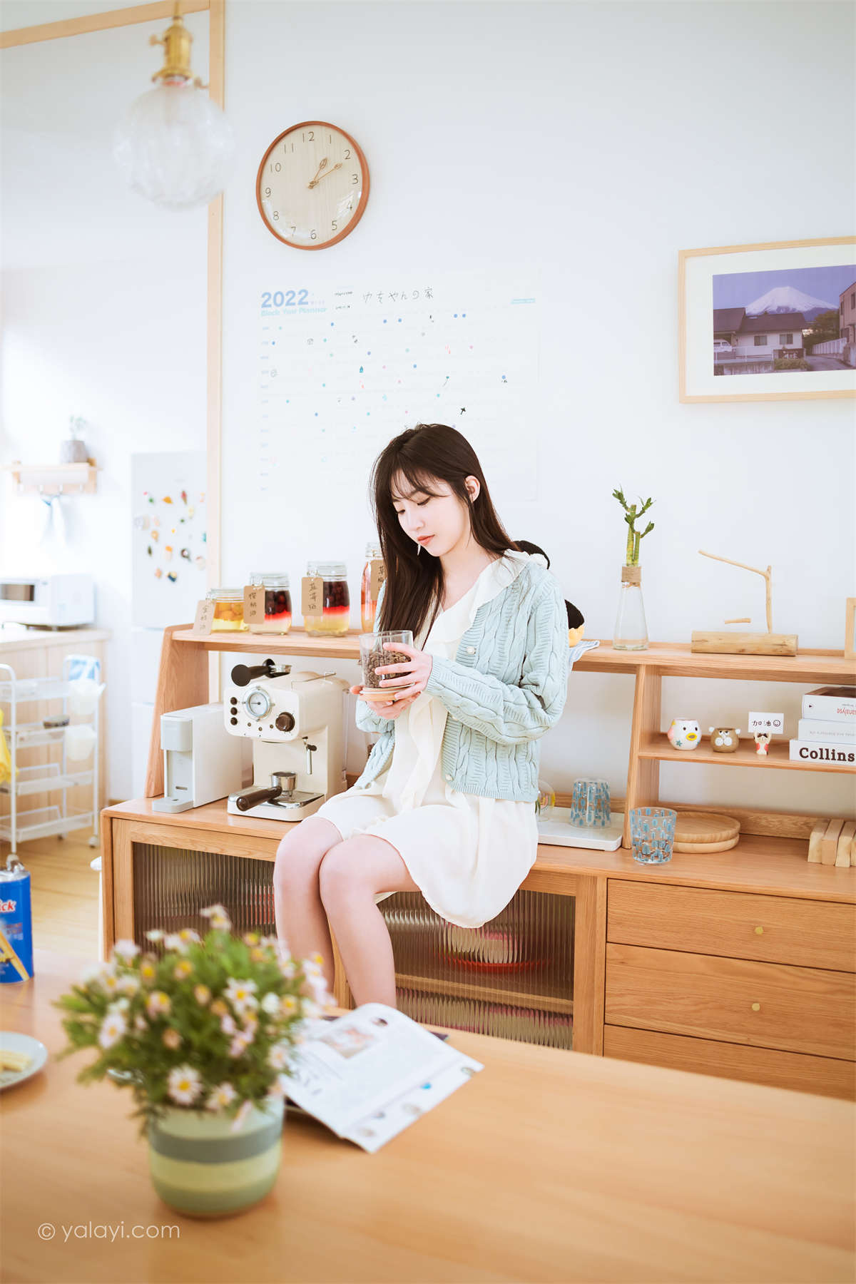 YALAYI雅拉伊2022.04.08 NO.919 优雅永不过时 小乔-日更街拍