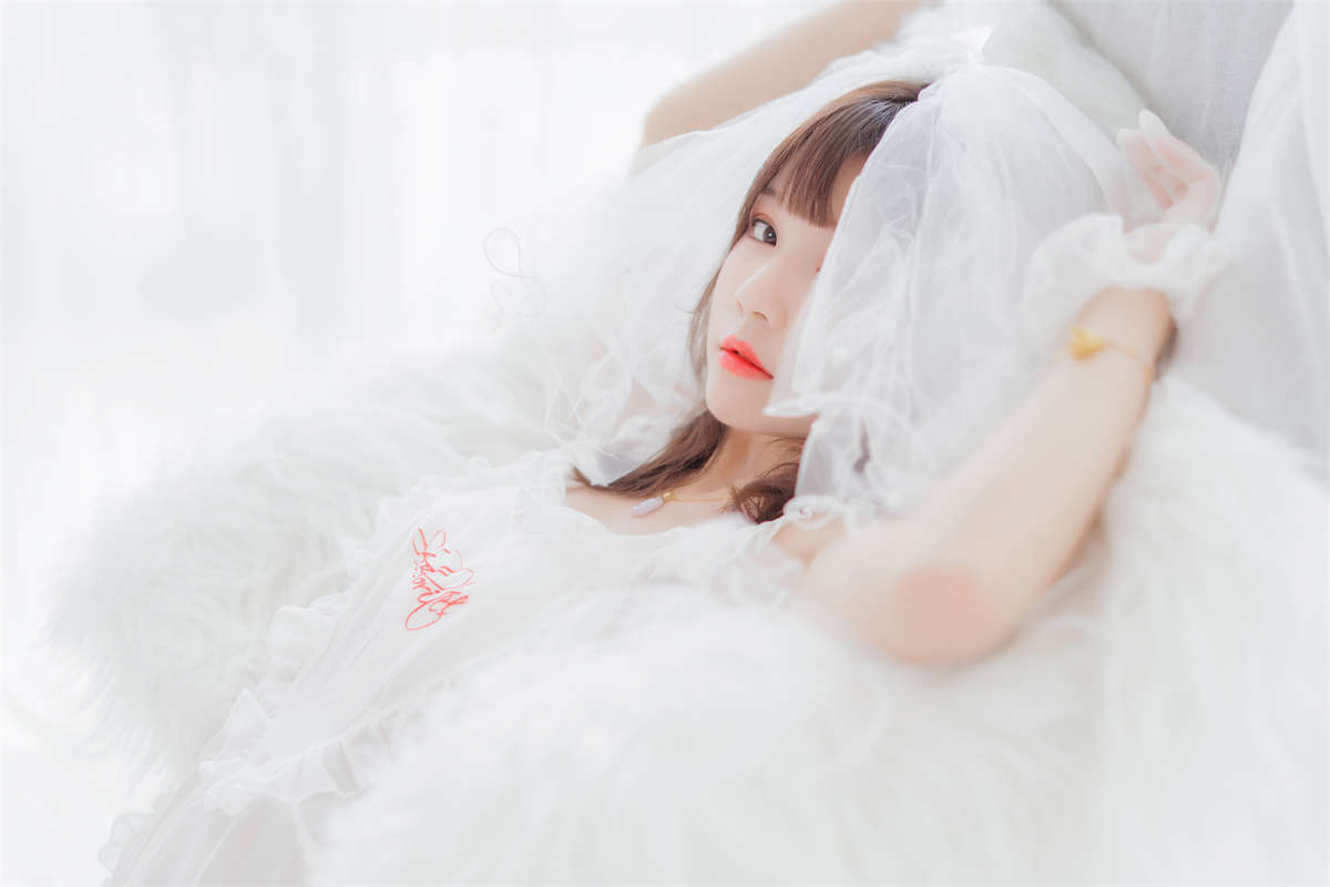桜桃喵 – 轻纱01-日更街拍