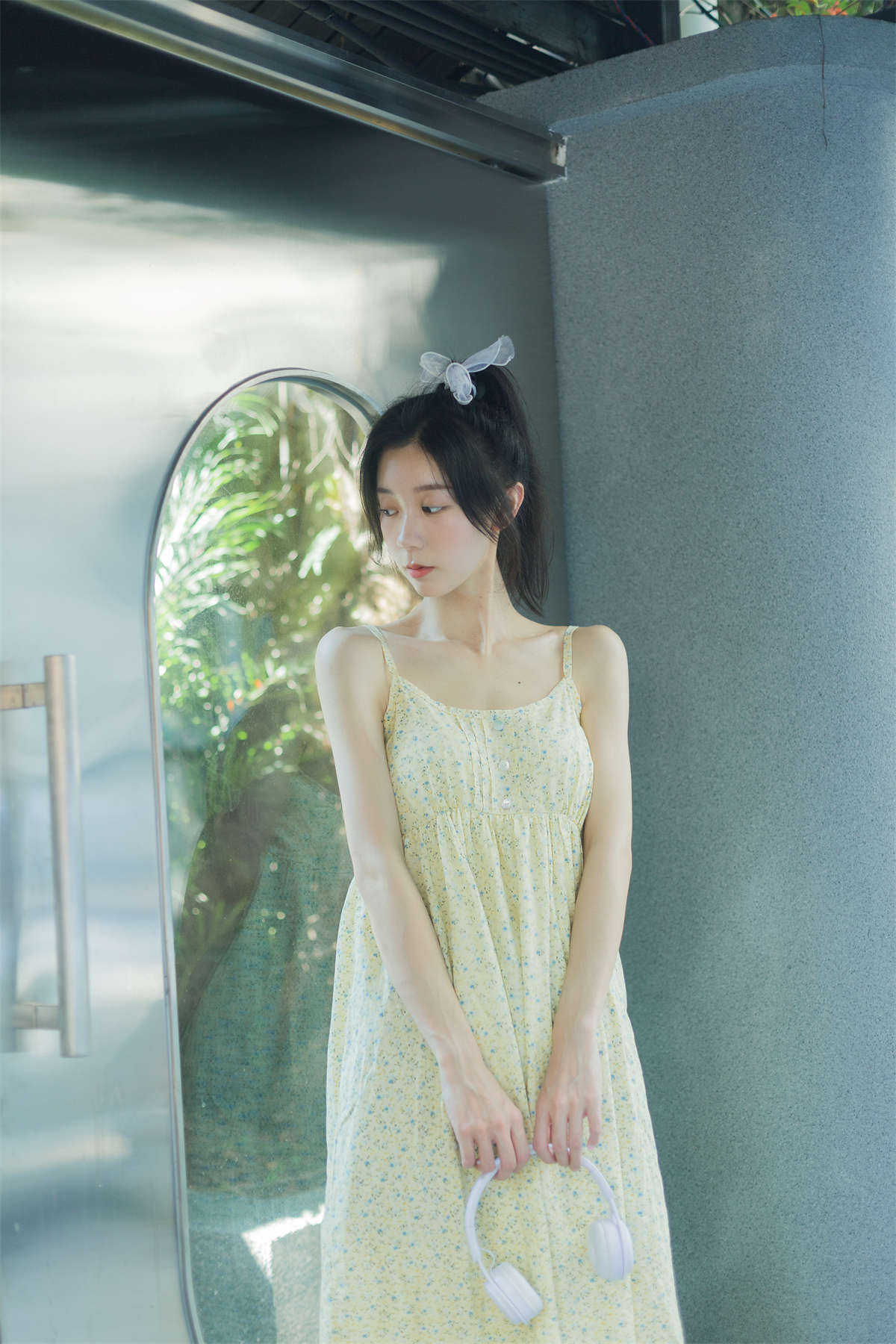 YITUYU艺图语 2022.08.18 夏日凌霄 饲猫少女-插图1