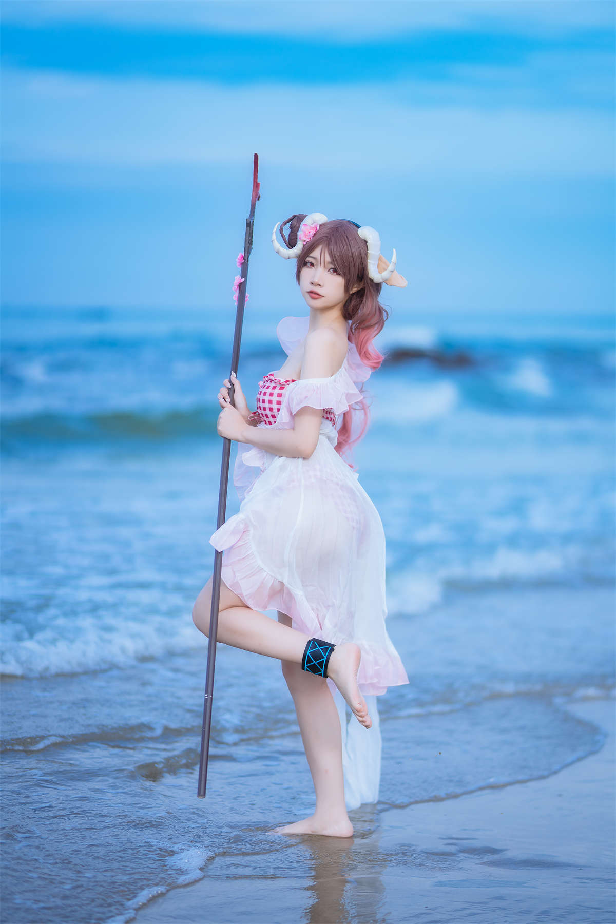 高产型Coser-二佐Nisa 泰拉夏日纪事 艾雅法拉泳装-日更街拍