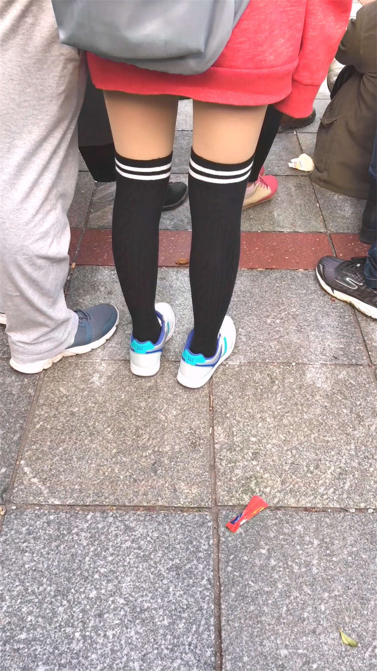 这样的袜子不错-日更街拍