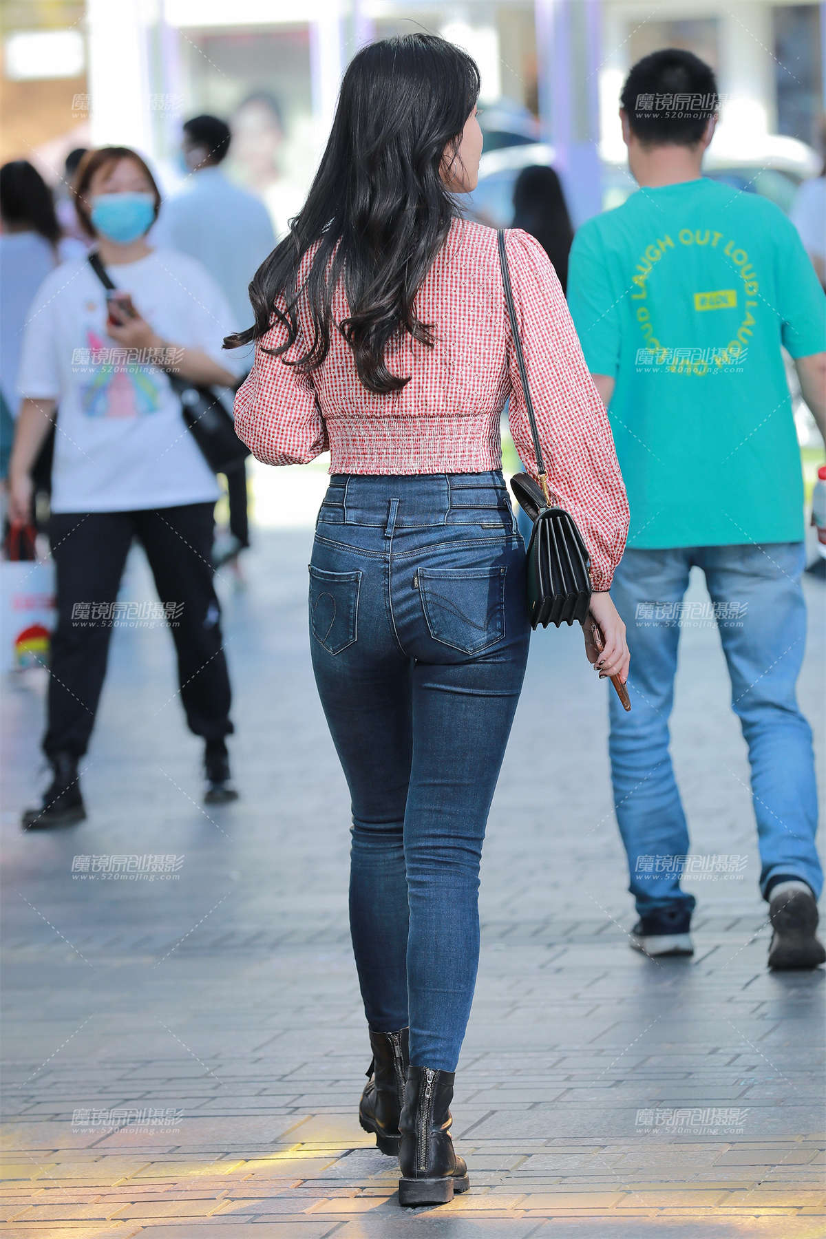 图片[2]-漂亮蓝牛女友-日更街拍