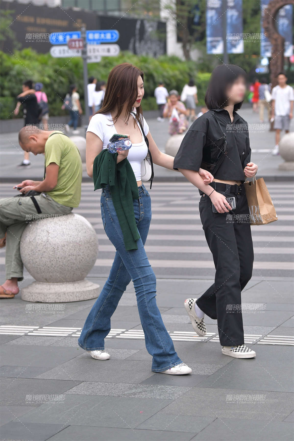 【视觉冲击赛贴】美胸，紧牛，小姐姐-日更街拍