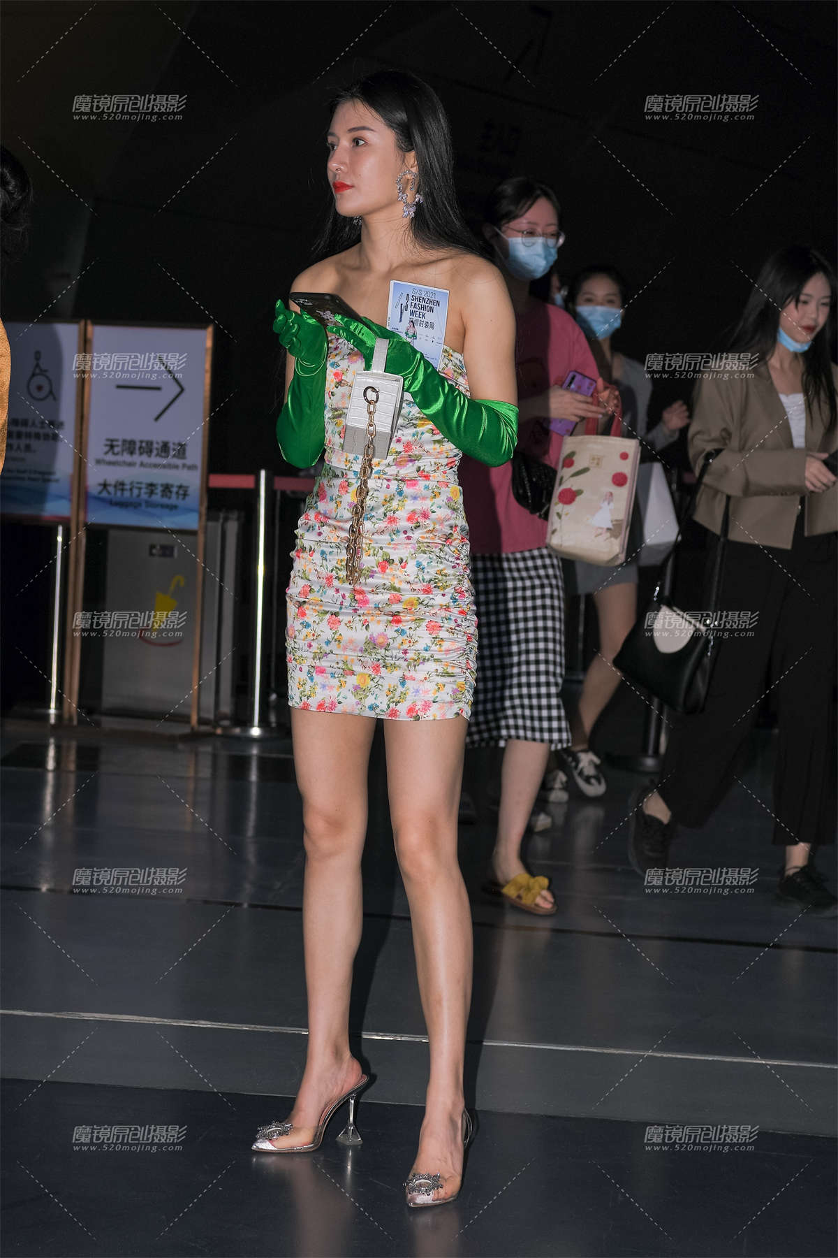 包臀花裙高跟鞋-日更街拍