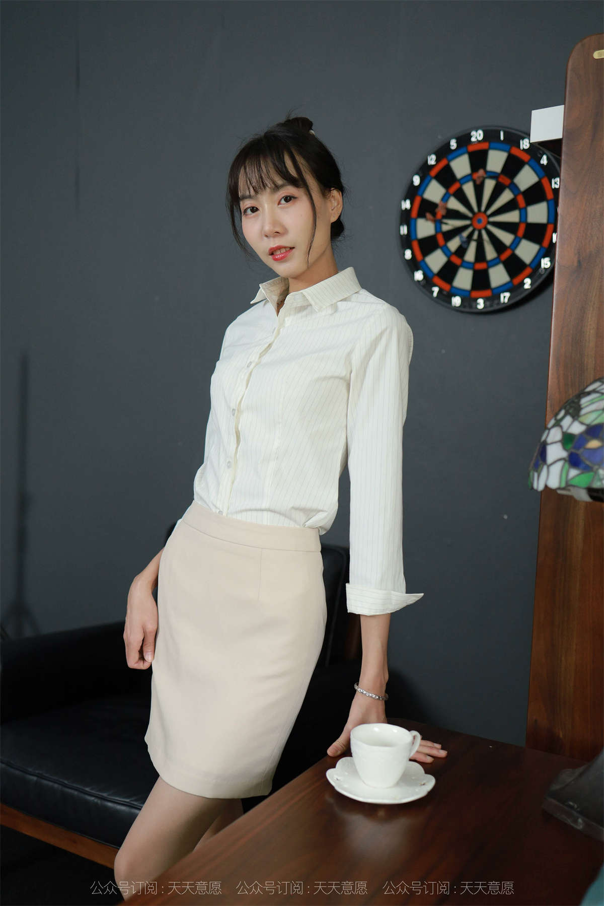 IESS异思趣向 2021.11.08 丝享家969：团团 迷人的金色波纹-日更街拍