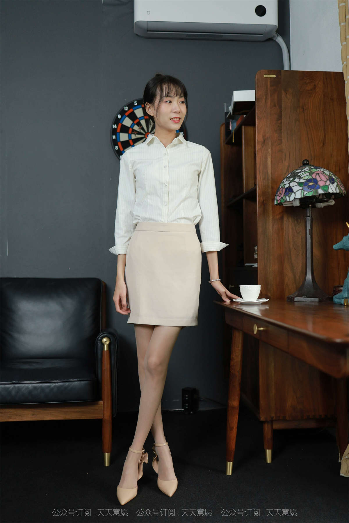 图片[2]-IESS异思趣向 2021.11.08 丝享家969：团团 迷人的金色波纹-日更街拍