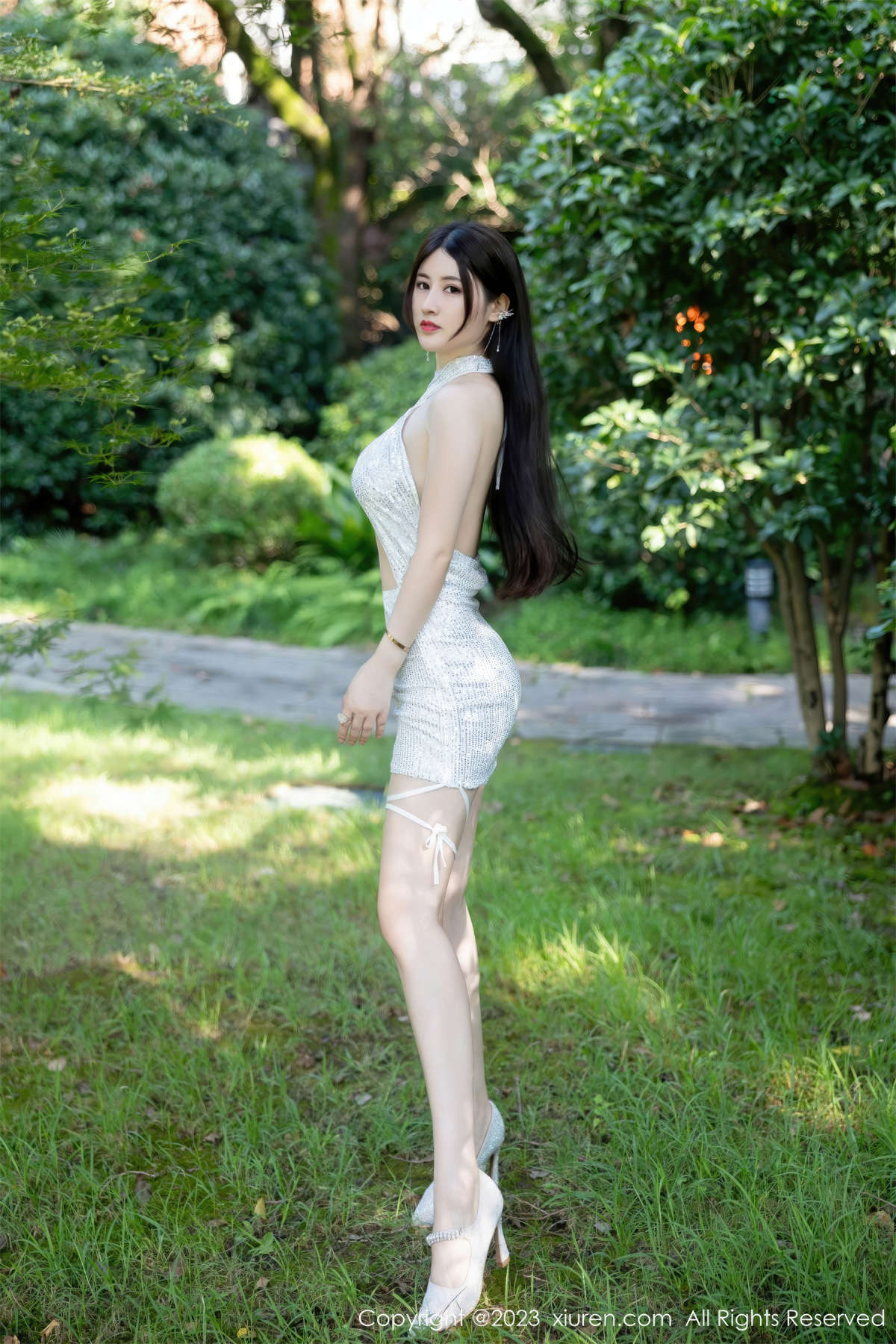 图片[2]-Xiuren秀人网 2023.09.26 No.7441 诗诗-日更街拍