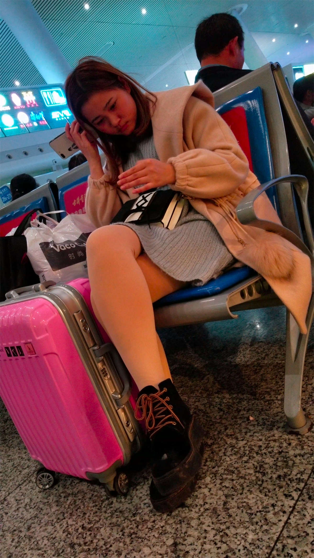 肉丝袜美腿小清新美女-日更街拍