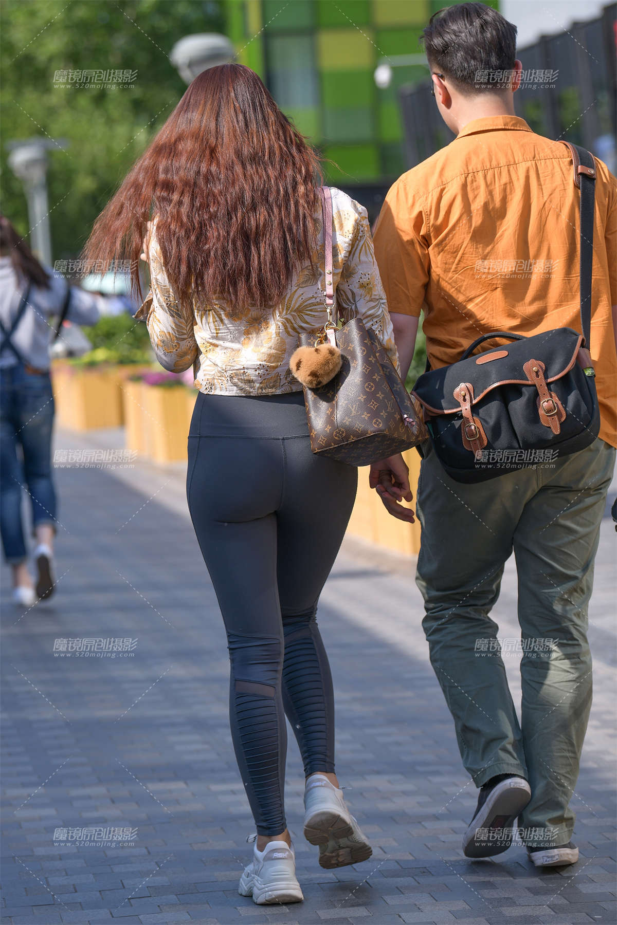 图片[2]-【街拍之魂赛帖】爱摄影的情侣-日更街拍