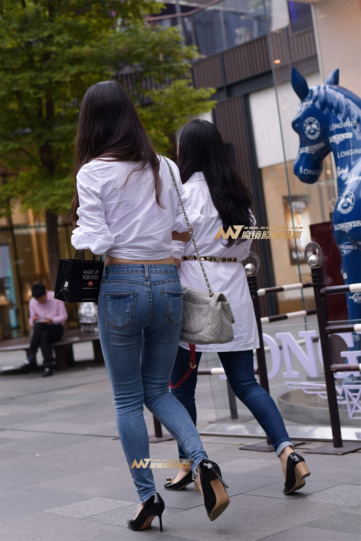 【街拍之魂赛帖】紧身蓝色牛仔裤插图1