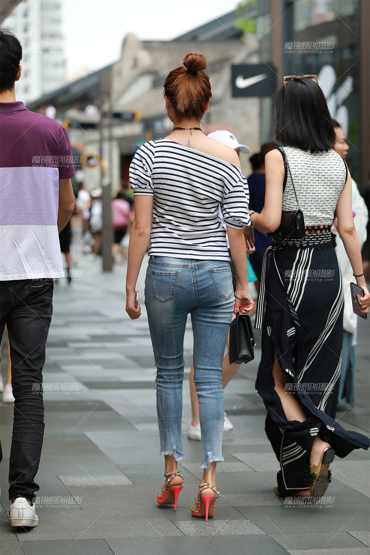 图片[2]-铅笔紧牛，细高跟__-日更街拍