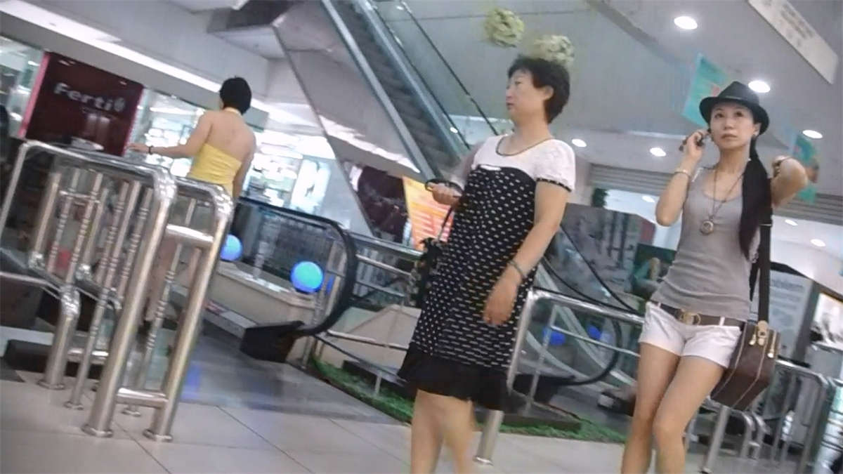 图片[2]-漂亮MM逛商场-日更街拍