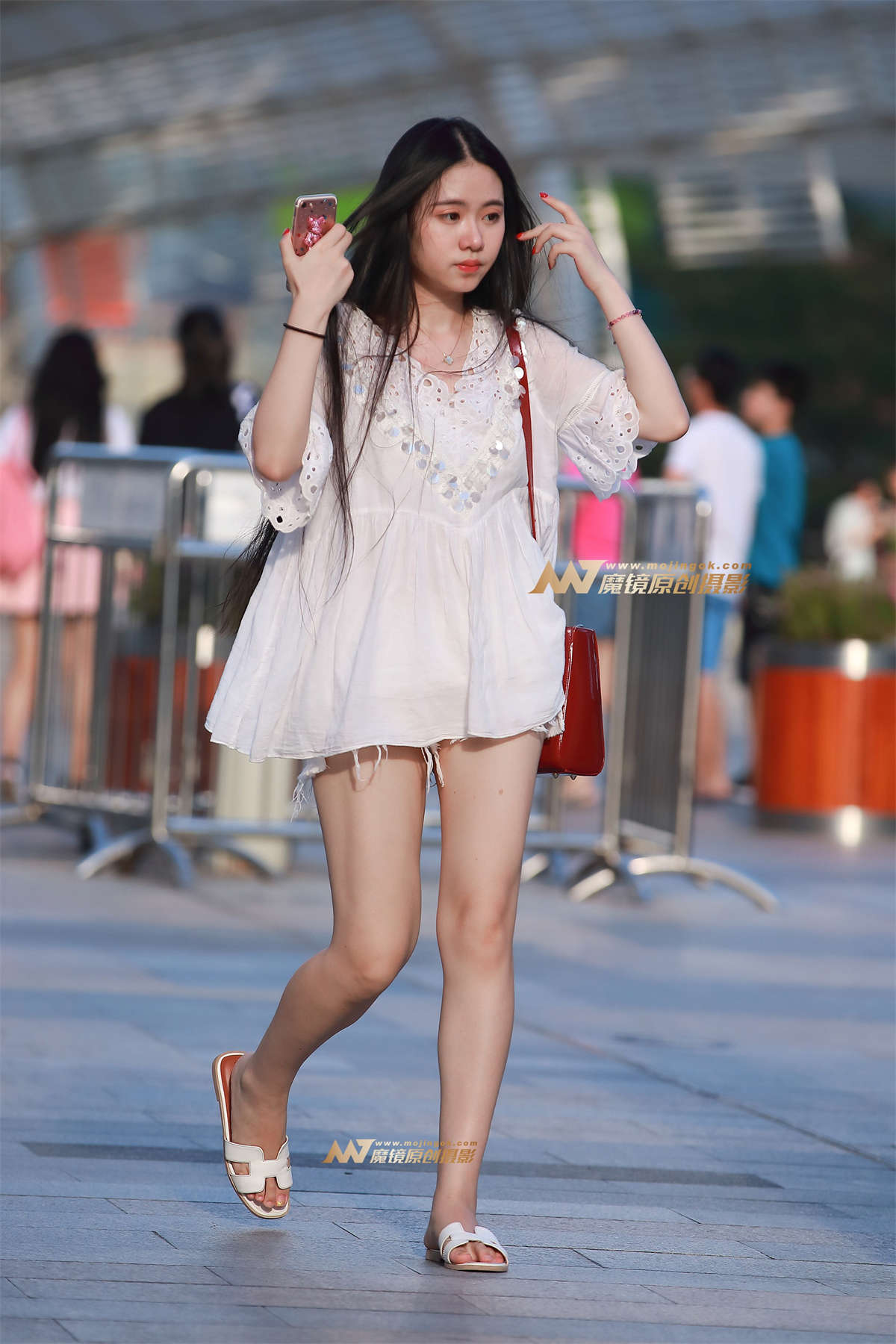 热裤，美腿，美女-日更街拍