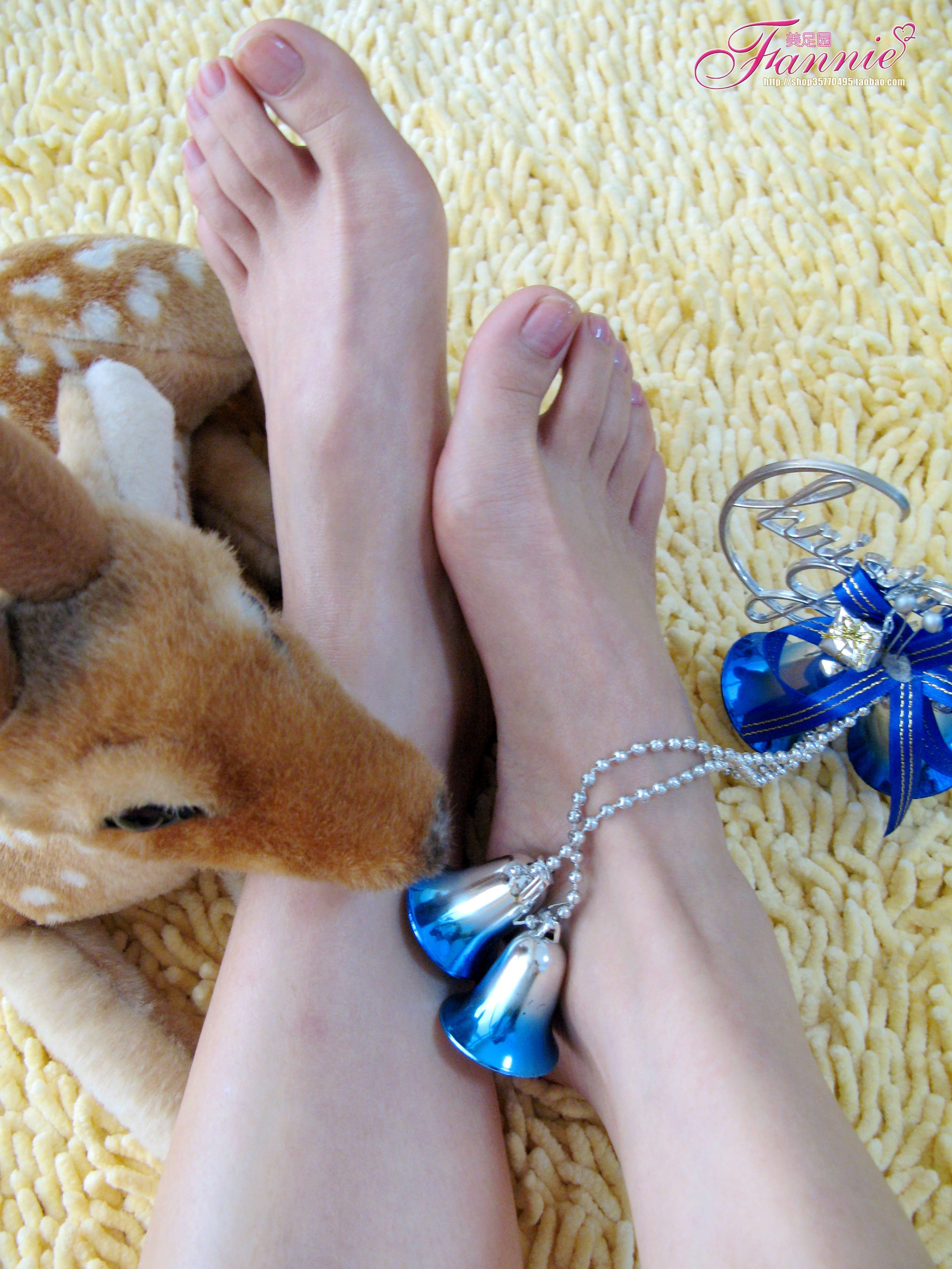 图片[2]-Fannie芬妮美足园NO.3 2008圣诞快乐（裸足）-日更街拍