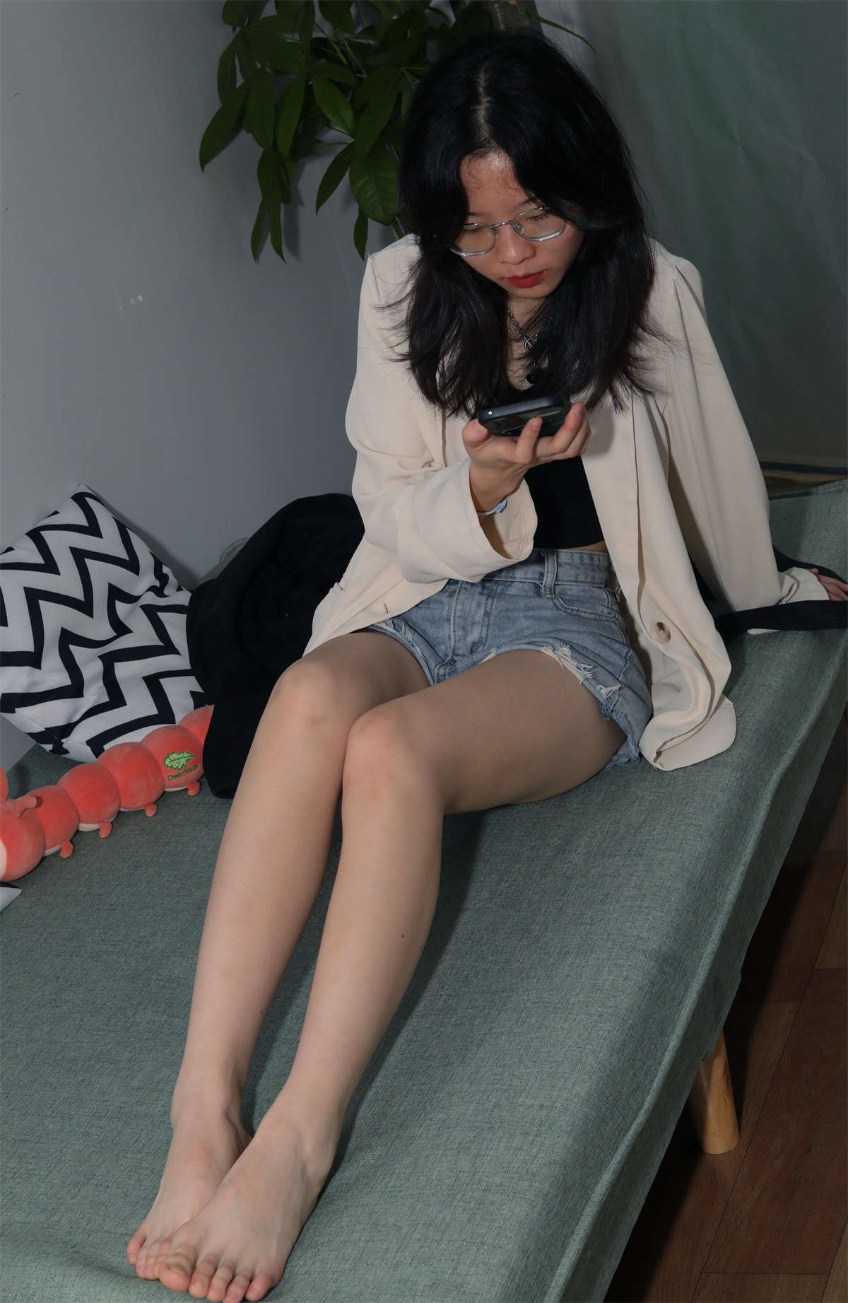 aapary摄影 No.113 珊珊如若凝脂的雪白美脚-日更街拍