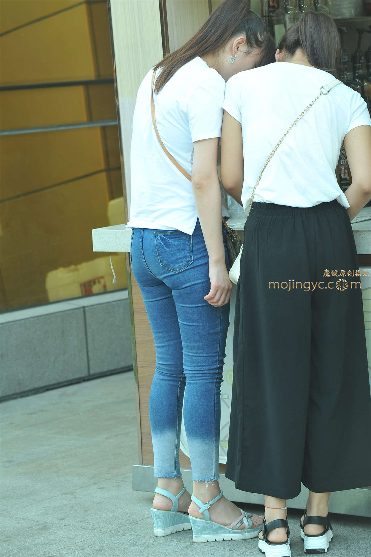 图片[2]-2016-07-27紧身牛仔妹妹16张-日更街拍