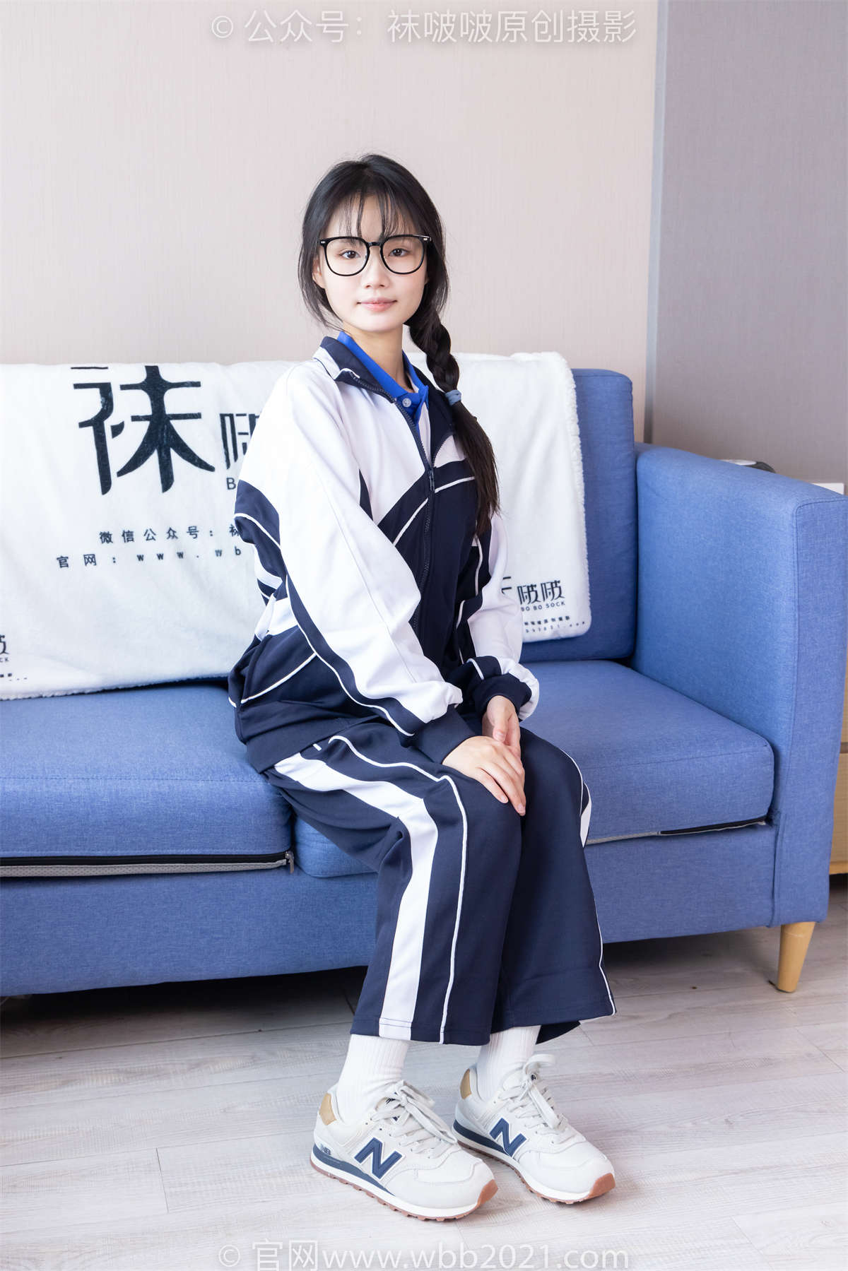 图片[2]-袜啵啵 No.456 甜甜圈-运动鞋、白棉袜、裸足、校服 花絮版-日更街拍