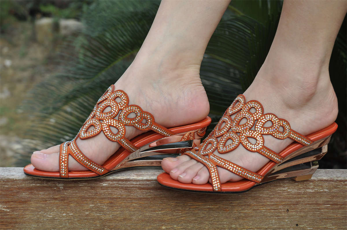 Fannie芬妮美足园NO.563 深秋故事 凉拖裸足（5）-日更街拍