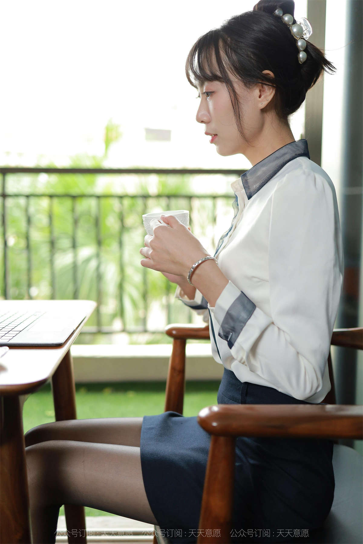 图片[2]-IESS异思趣向 2021.11.14 丝享家974：团团 长腿打字员-日更街拍