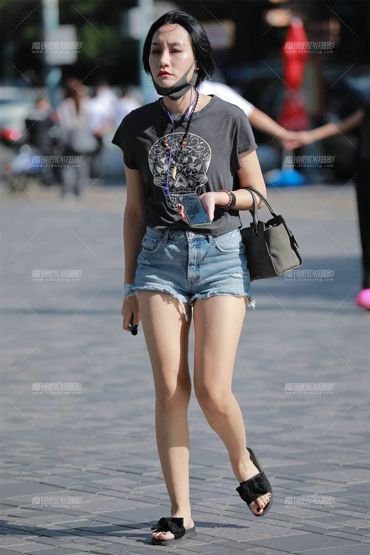 性感热裤小姐姐-日更街拍