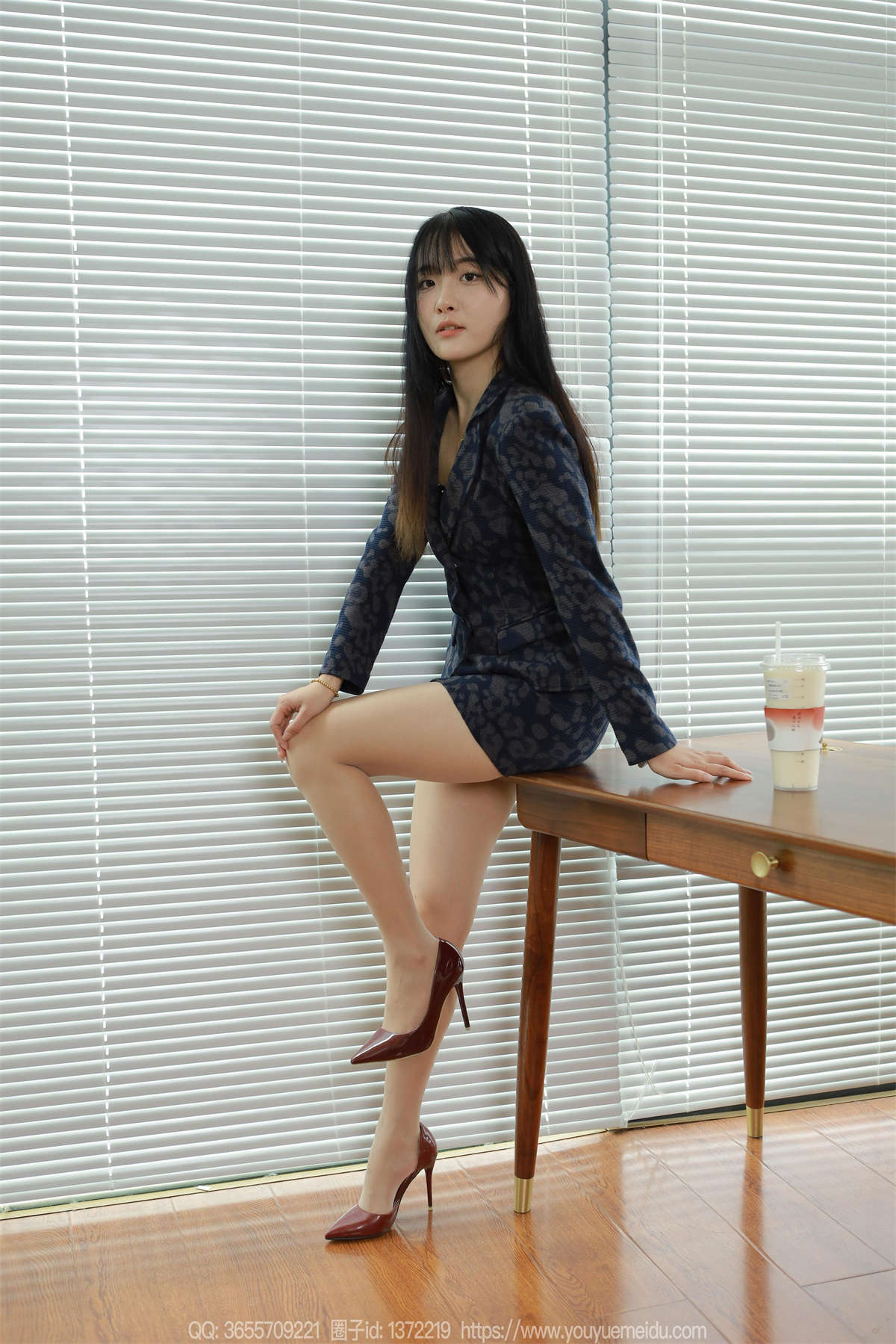 图片[2]-IESS异思趣向 2024.07.30 丝享家1807：婉萍 阳光OL-日更街拍