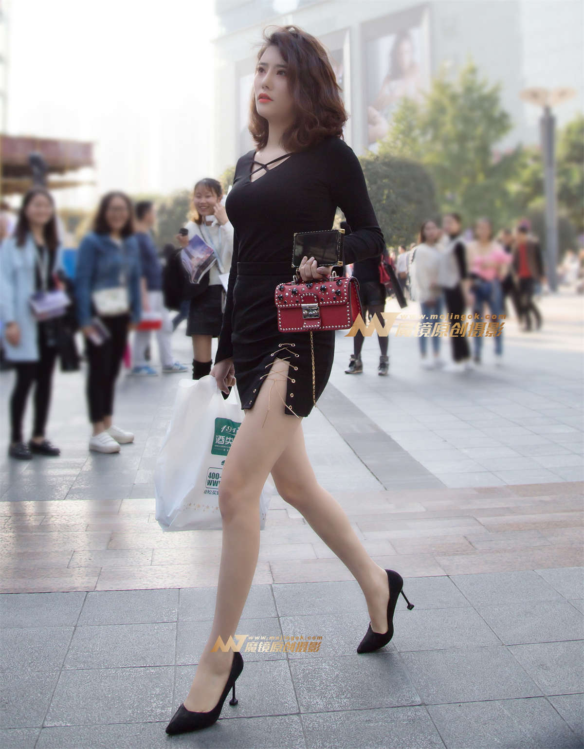 图片[2]-性感的长腿美女-日更街拍