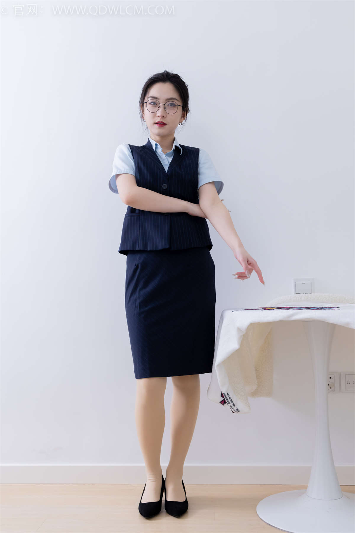 图片[2]-物恋传媒 NO.2134 川川-川流不息（盲盒1）-日更街拍