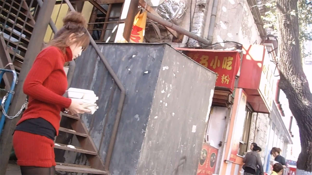 图片[2]-清纯丰满的妹子-日更街拍