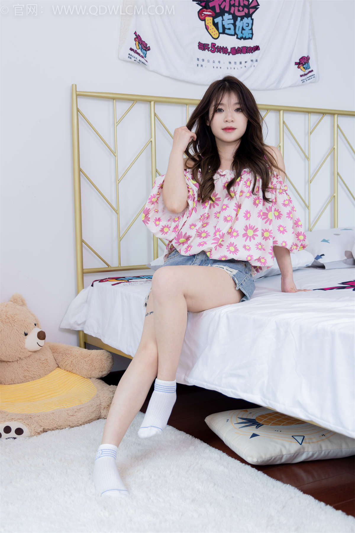 图片[2]-物恋传媒 NO.2136 闪闪-拥抱冬天（盲盒3）-日更街拍