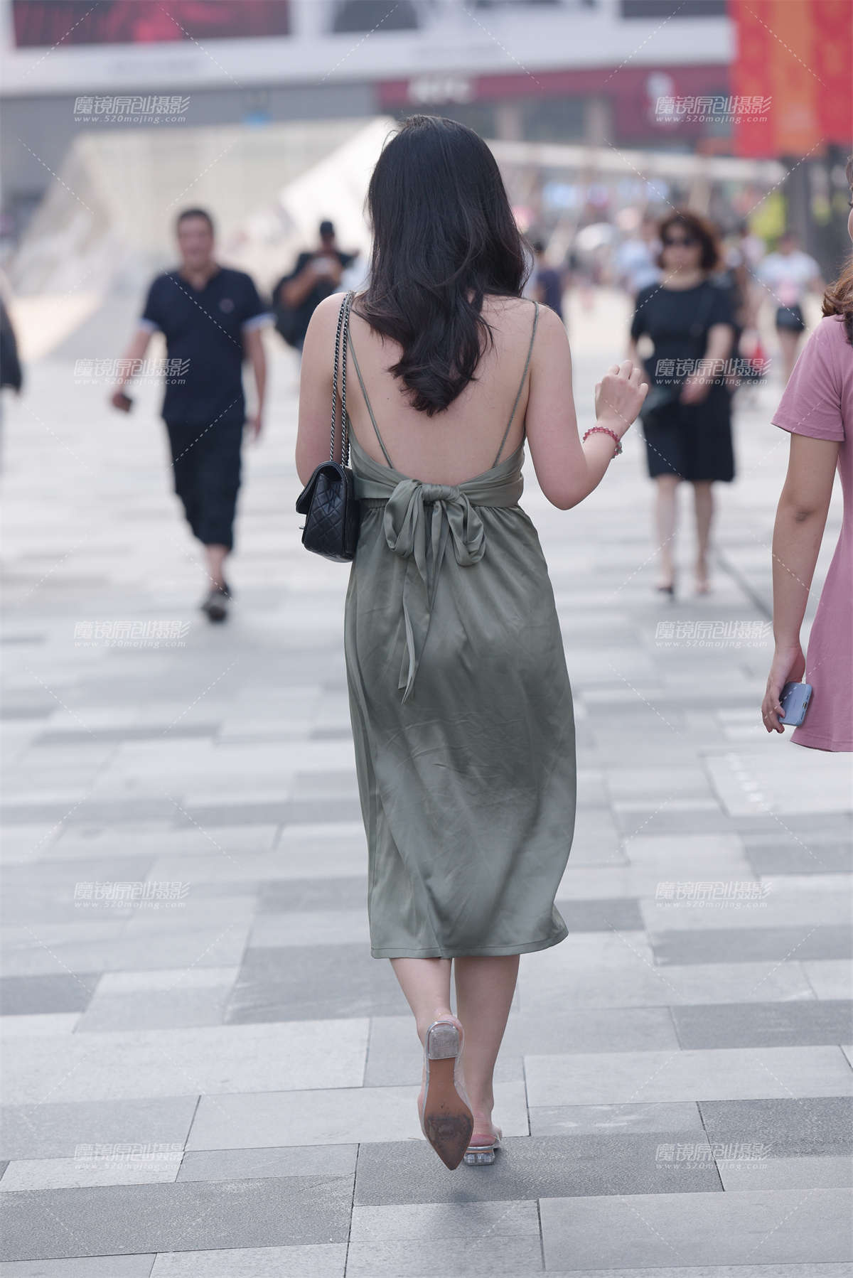 图片[2]-【慕容笙赛贴】性感吊带美女-日更街拍