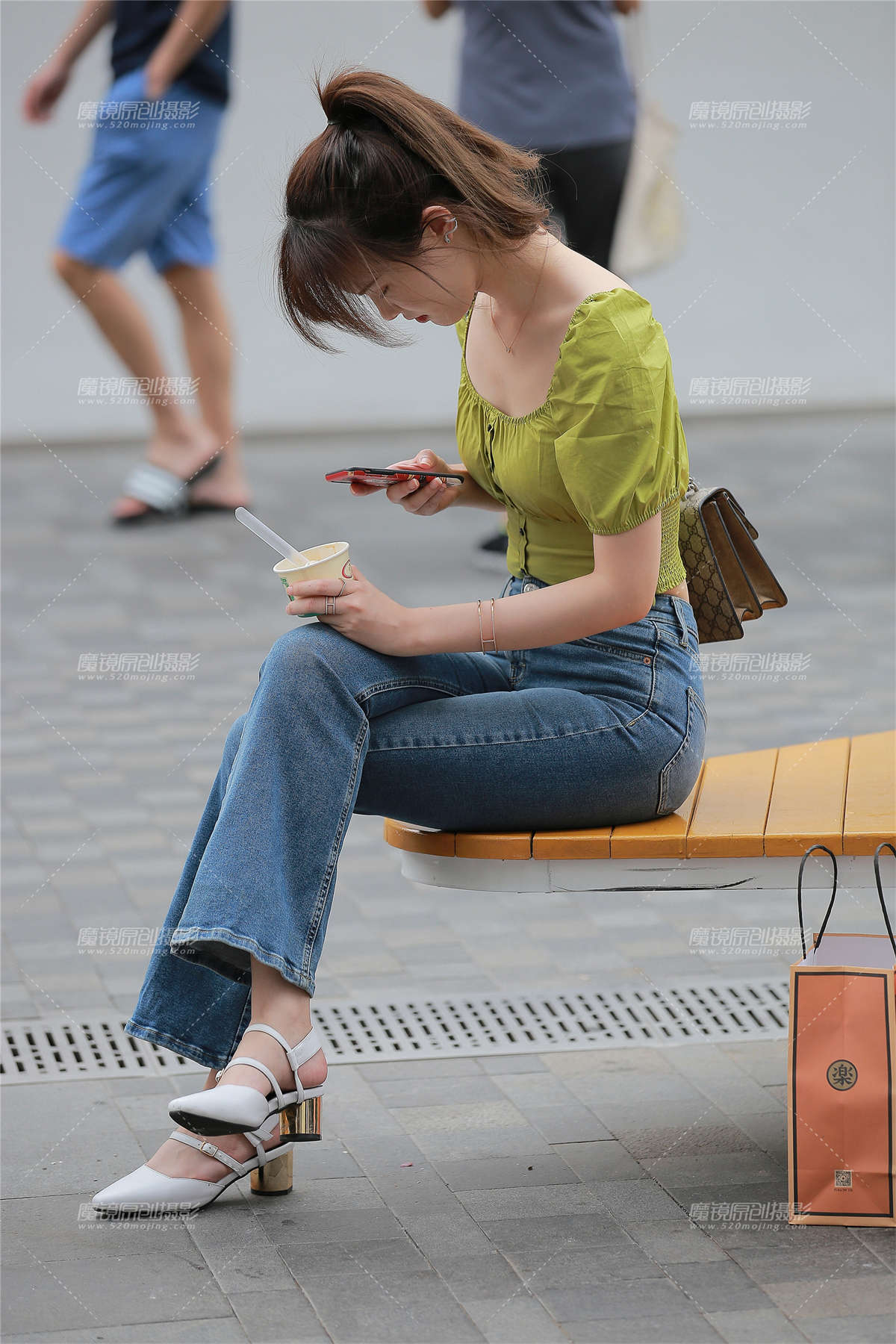 高挑小妹-日更街拍