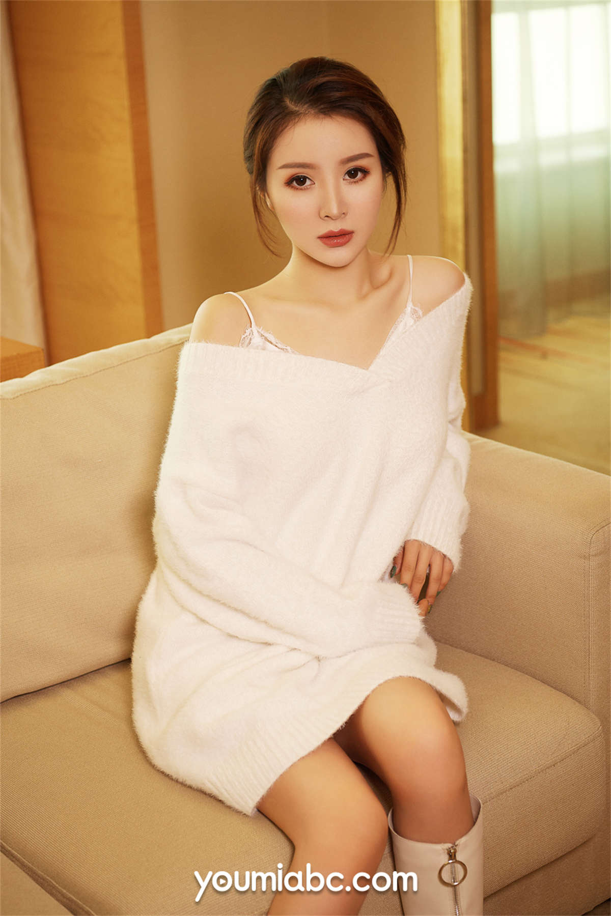 YouMi尤蜜 2019.07.03 画中仙 黄金宝儿-日更街拍