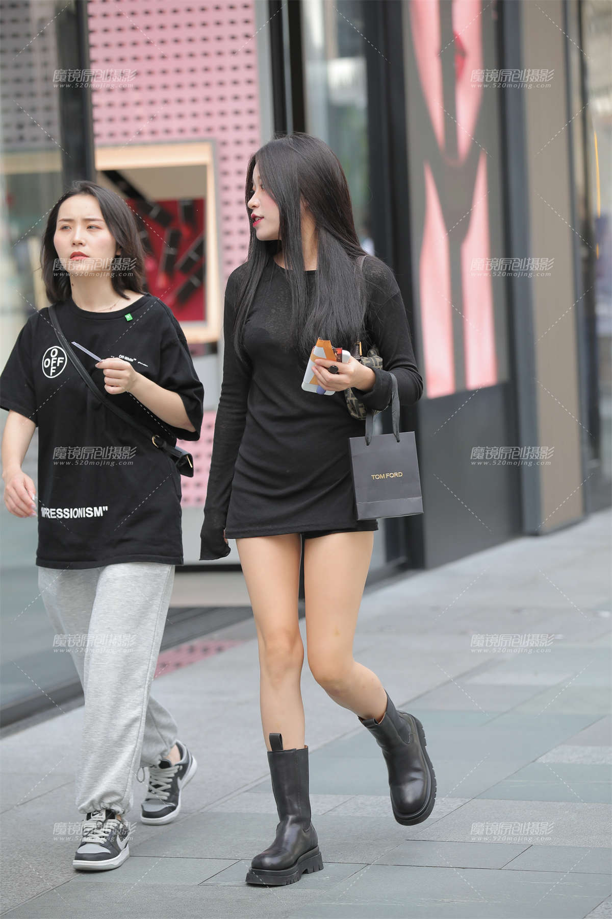 热裤女孩-日更街拍