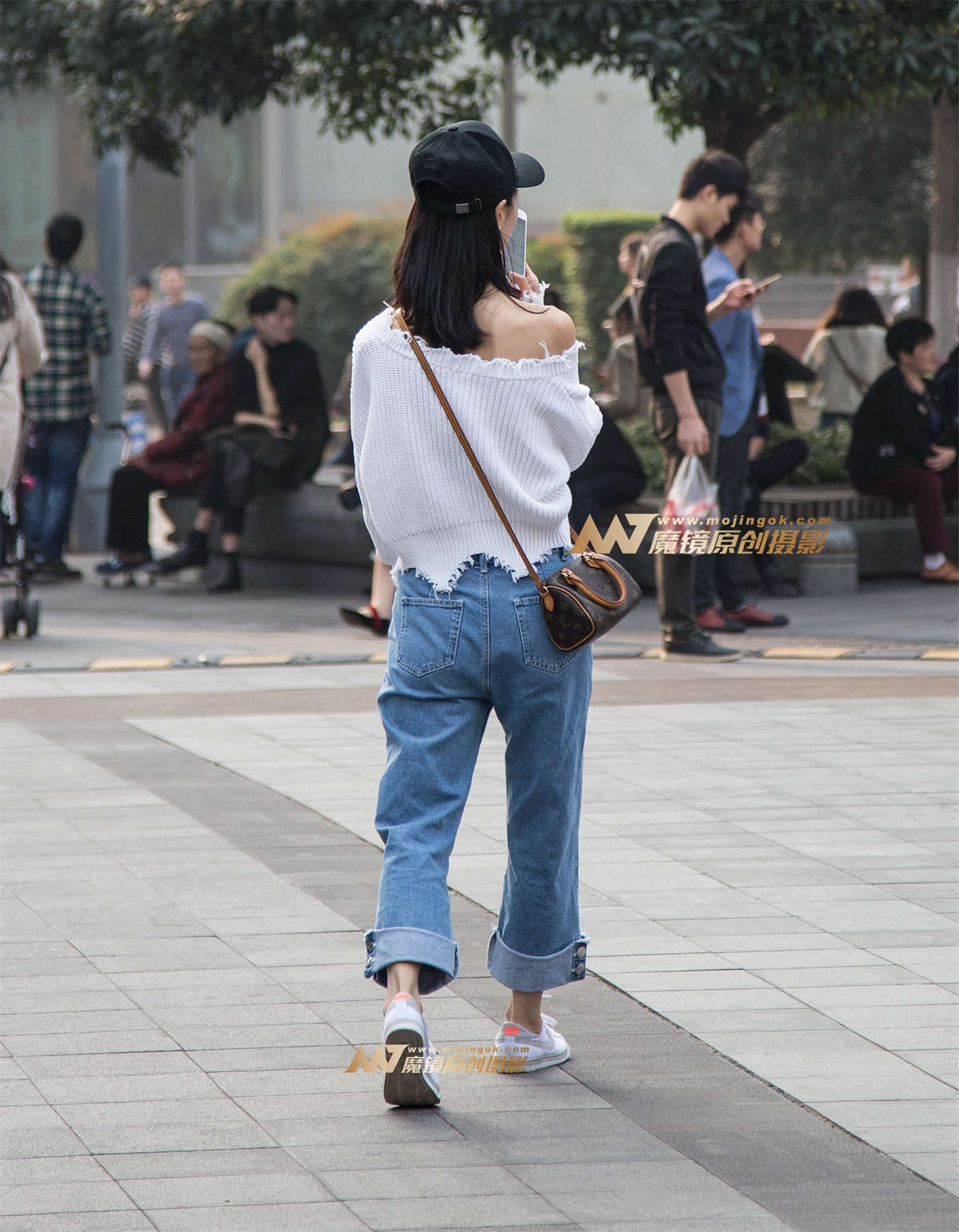 香肩美女-日更街拍