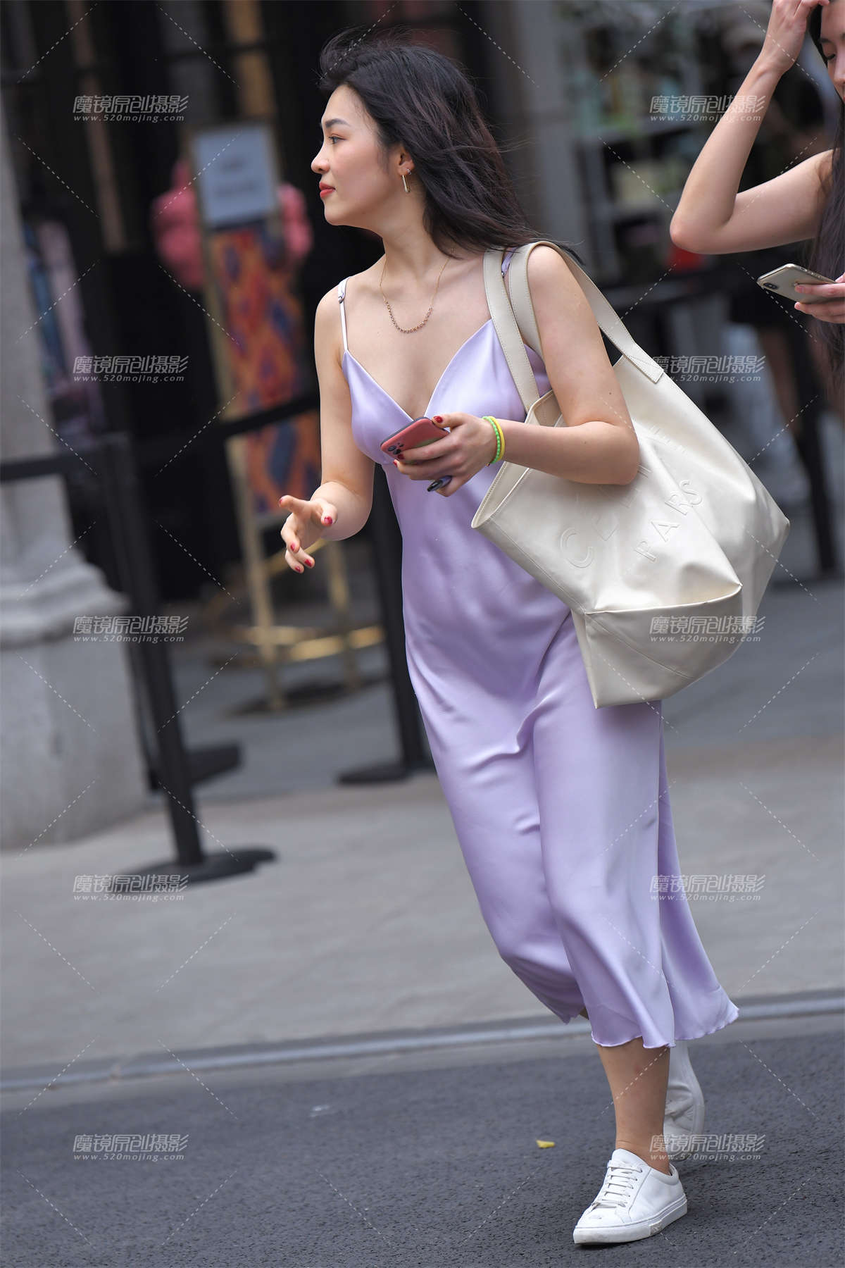 飘逸淡紫-日更街拍